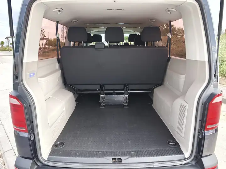 Volkswagen Caravelle Combi 2.0 TDI BMT Trendline Largo 2017, foto 9
