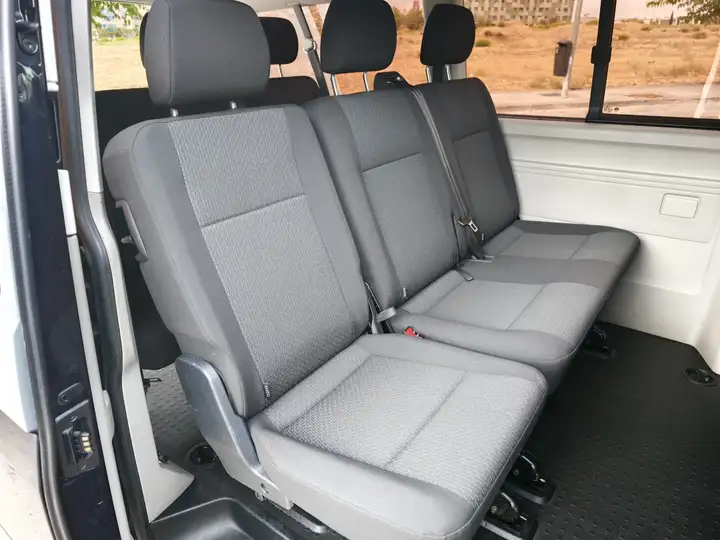 Volkswagen Caravelle Combi 2.0 TDI BMT Trendline Largo 2017, foto 5