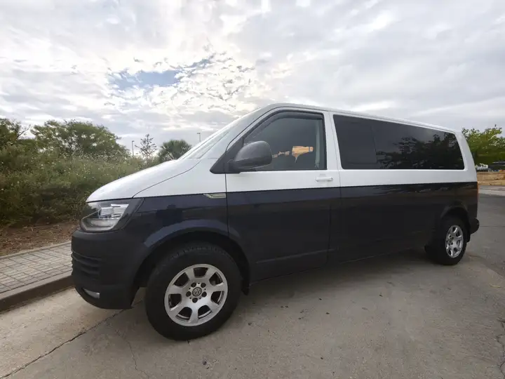 Volkswagen Caravelle Combi 2.0 TDI BMT Trendline Largo 2017, foto 12