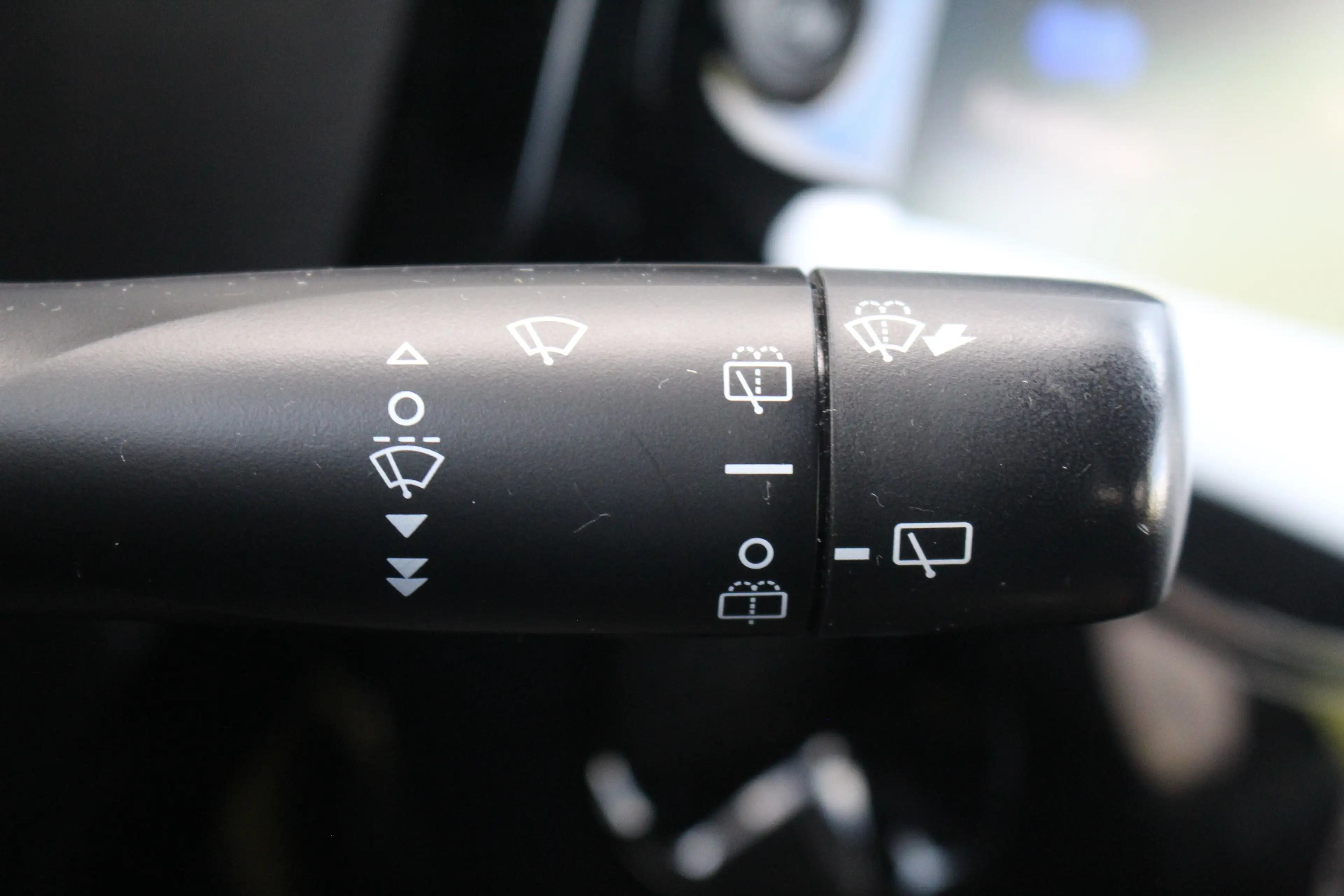 Peugeot 108 1.0 e-VTi Allure — photo 15