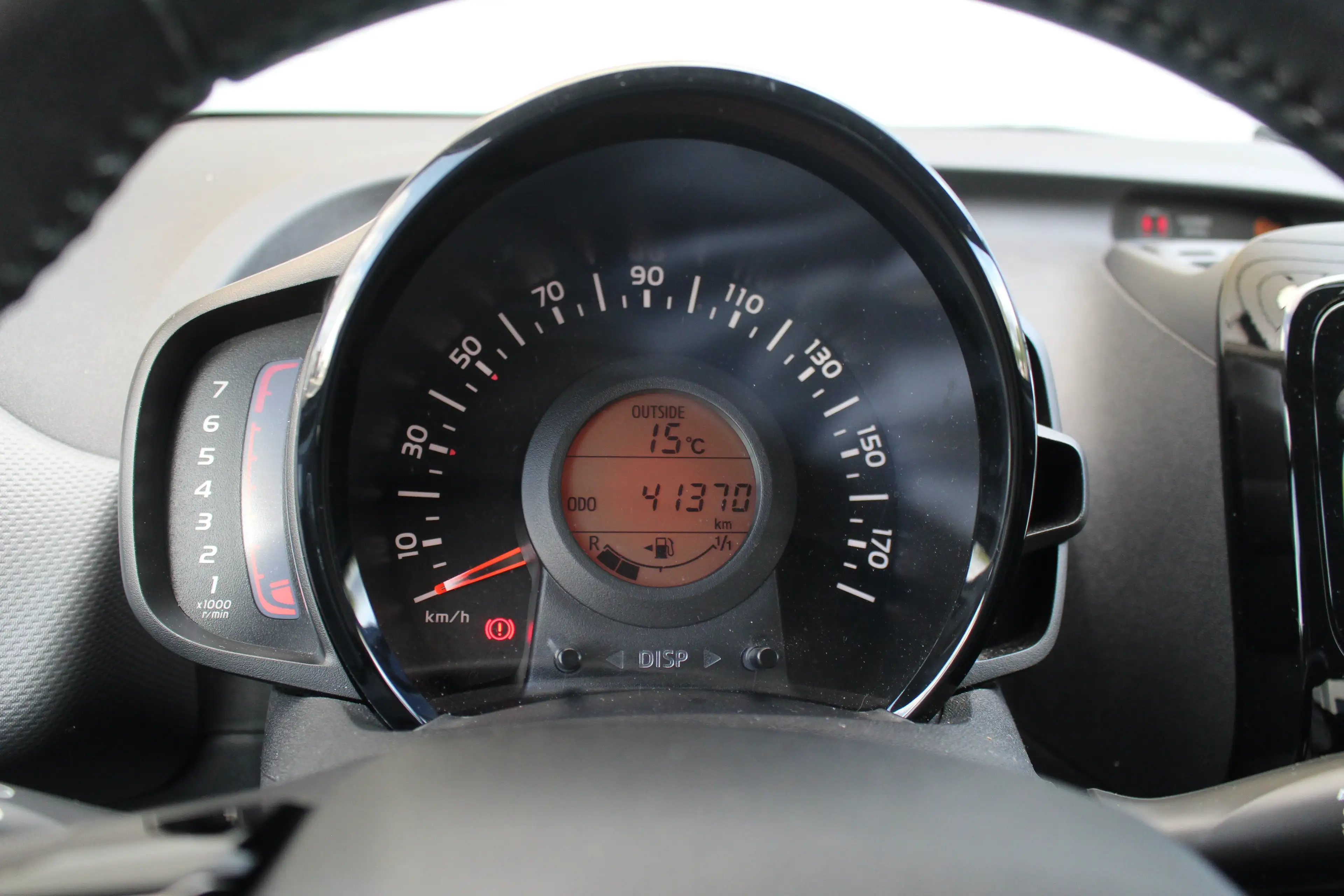 Peugeot 108 1.0 e-VTi Allure — photo 16