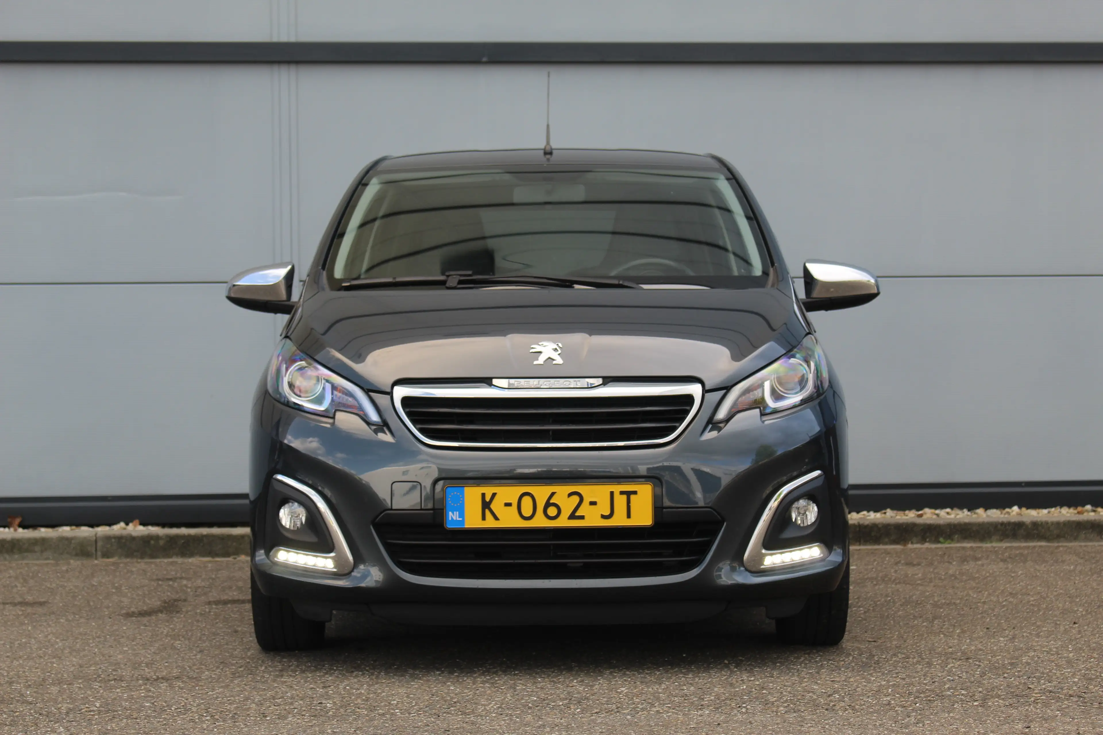 Peugeot 108 1.0 e-VTi Allure — photo 6