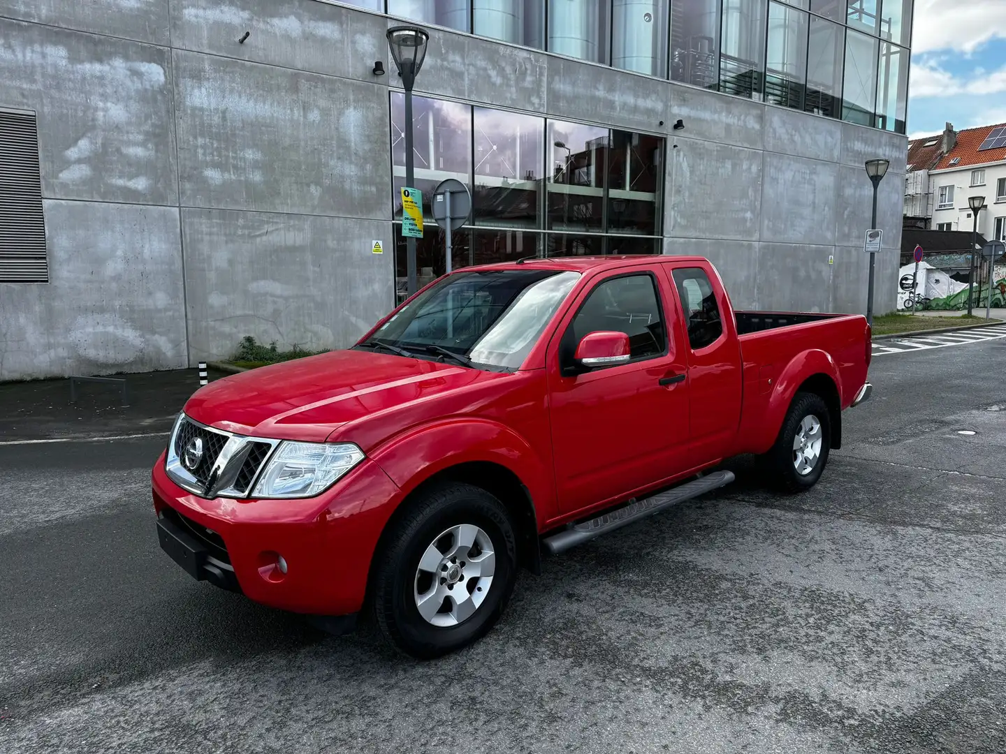 Nissan Navara 2.5 dCi 4x4 BELGIUM CAR PRIX MARCHAND OU EXPORT Rot - 1