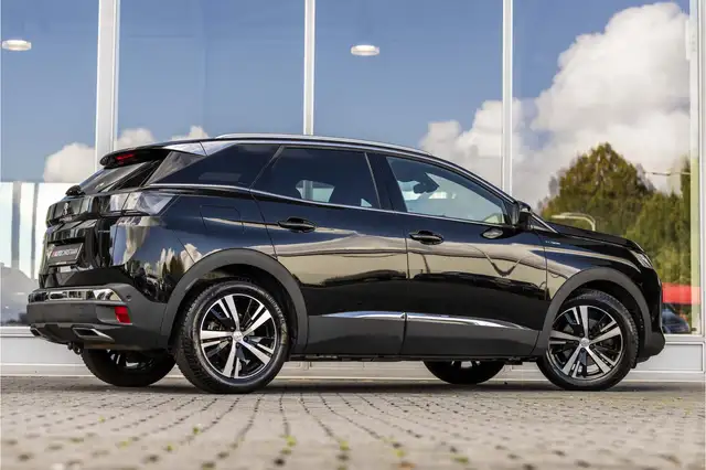 Peugeot 3008 view 2