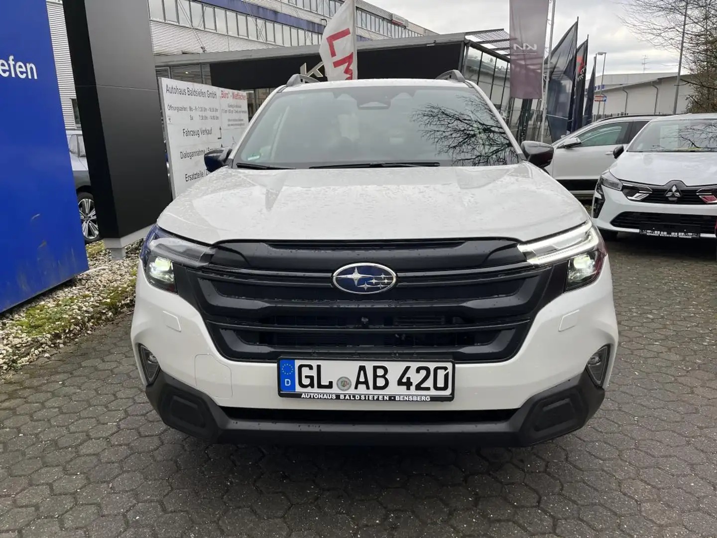 Subaru Forester 2.0ie e-Boxer EXCLUSIVE Lineartronic Weiß - 2