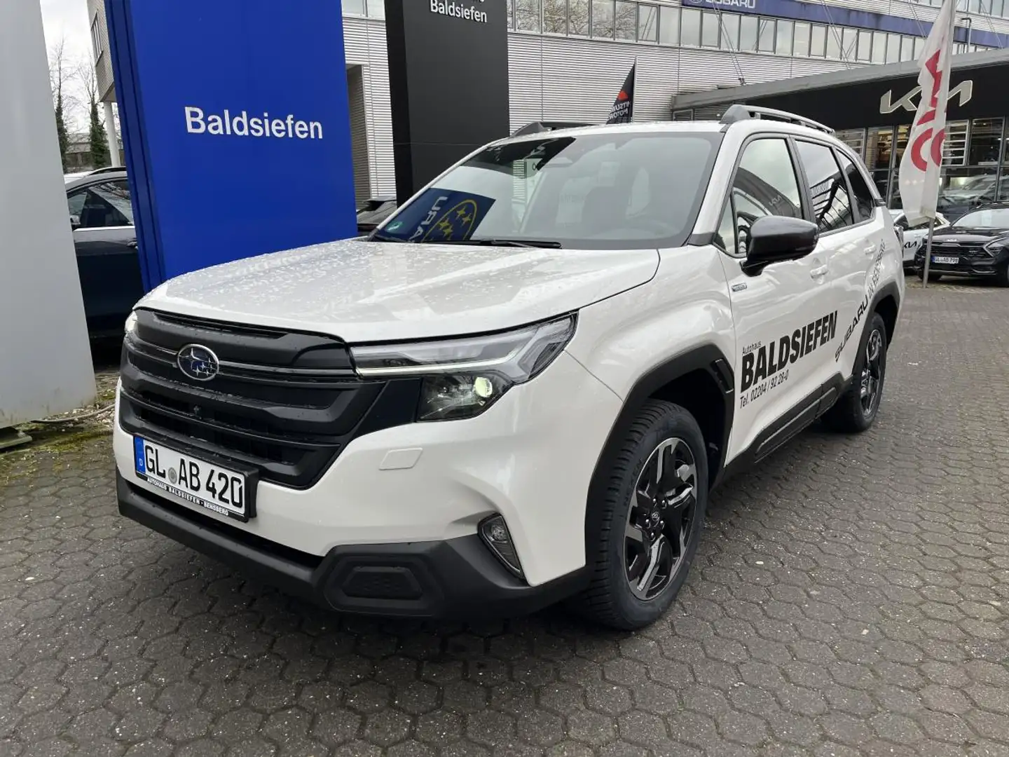Subaru Forester 2.0ie e-Boxer EXCLUSIVE Lineartronic Weiß - 1
