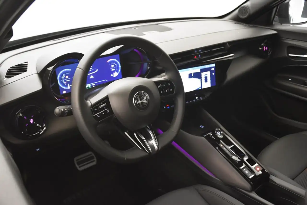 Alfa Romeo Junior 1.2 ibrida Ti 145cv edct6, миниатюра 7