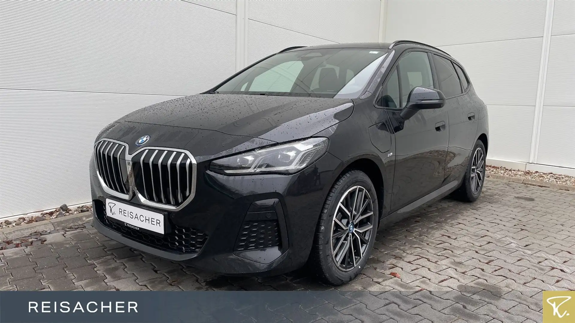 BMW 230 e A xDrive Active Tourer M-Sport,AHK,DA+ Zwart - 1