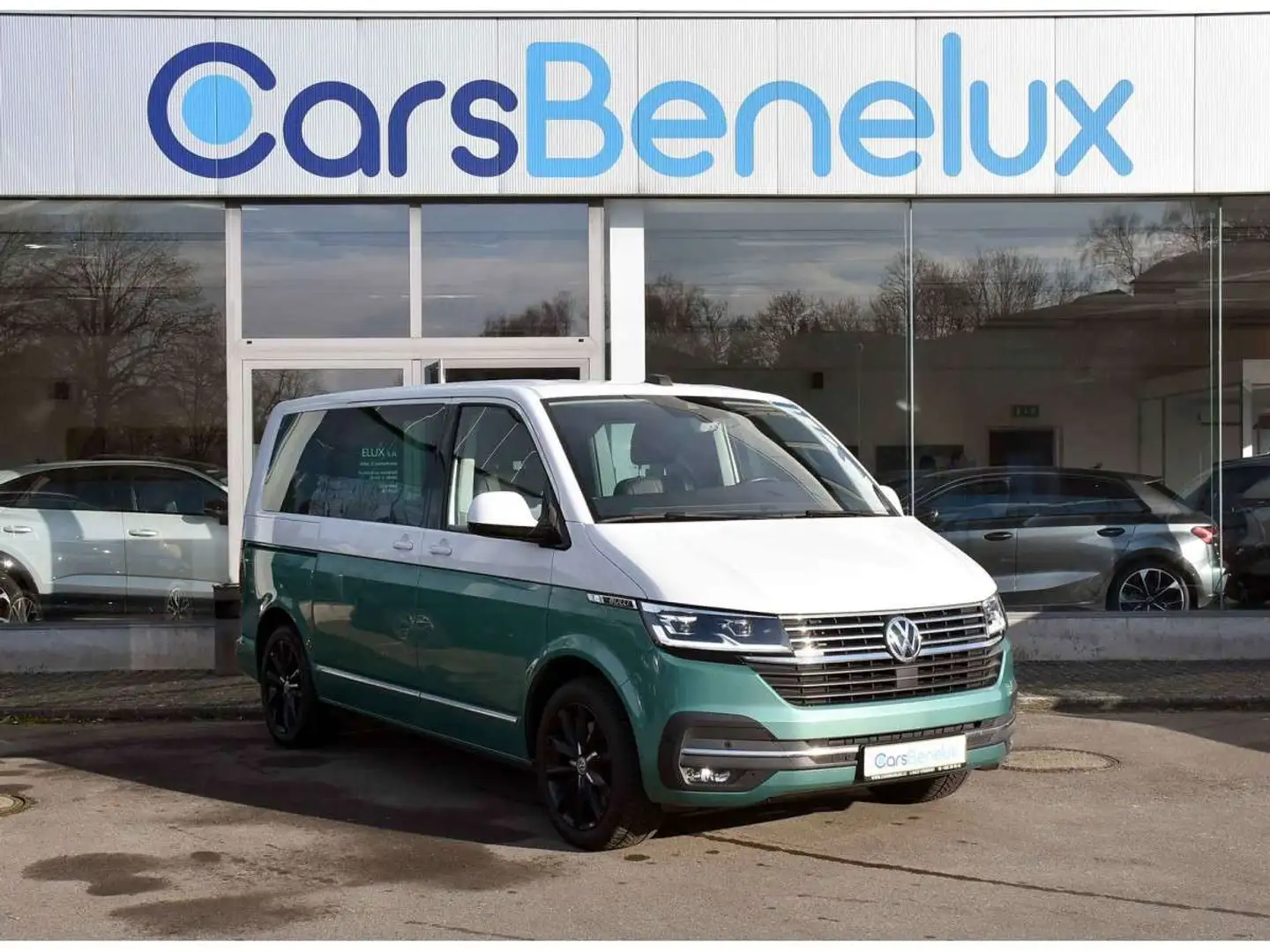 Volkswagen T6.1 Multivan 2.0 TDI 4Motion BULLI DSG 7PL. CUIR ATT RMQ SIDE Vert - 1