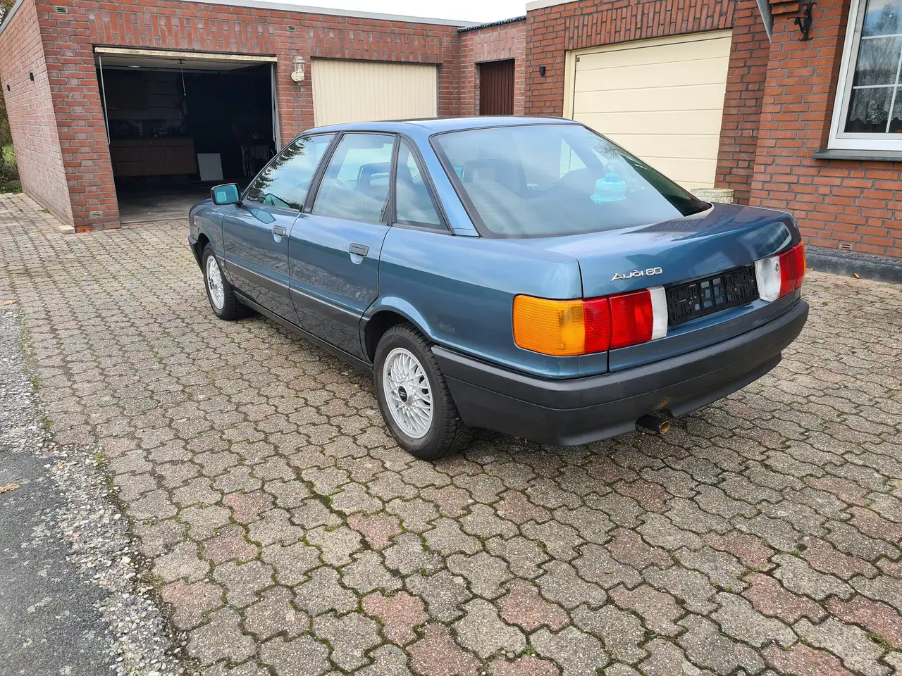 Audi 80, foto 1