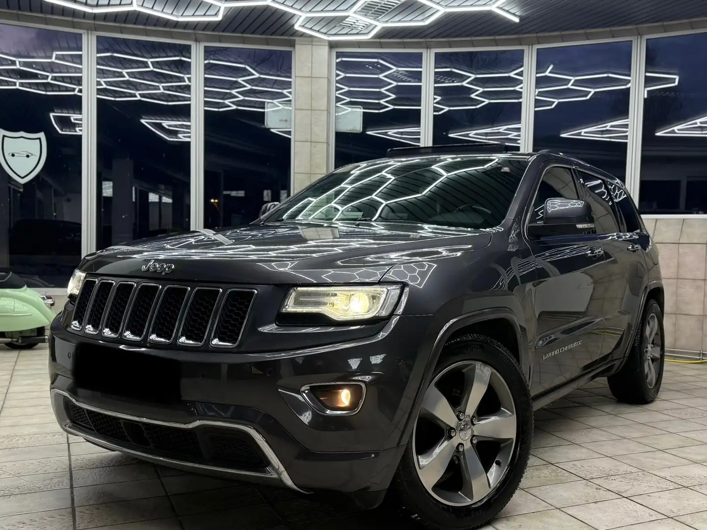 Jeep Grand Cherokee 3.0 CRD Overland / TOP Zustand Grau - 1
