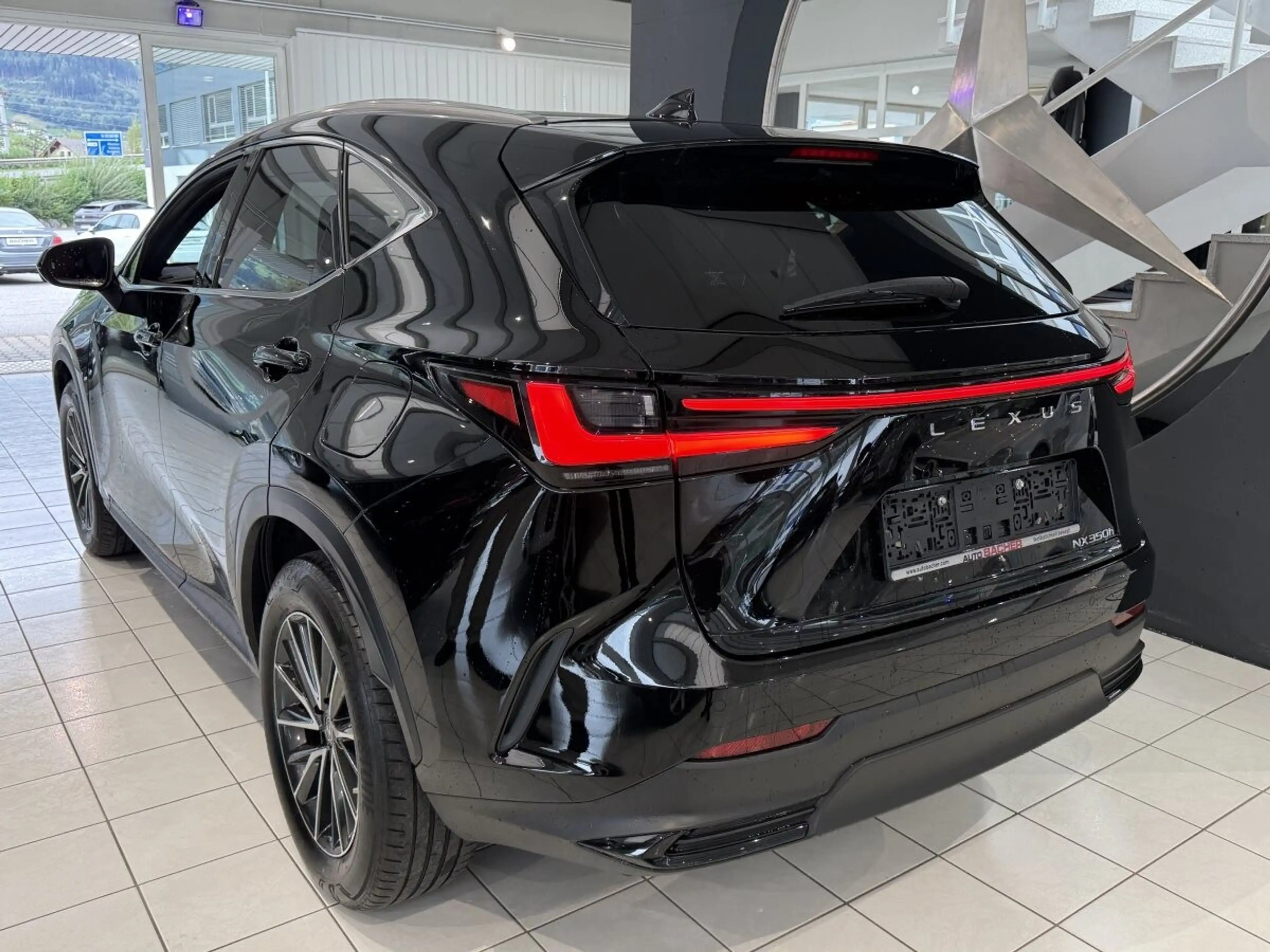 Lexus NX 350h NX 350 h E-Four EXECUTIVE LINE — photo 4