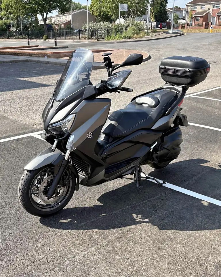 Yamaha X-Max 125