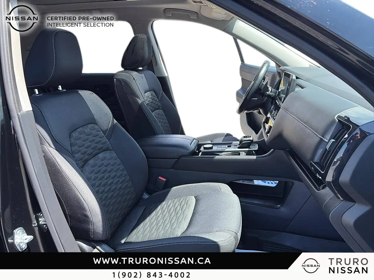 Nissan Pathfinder снимка Nissan Pathfinder