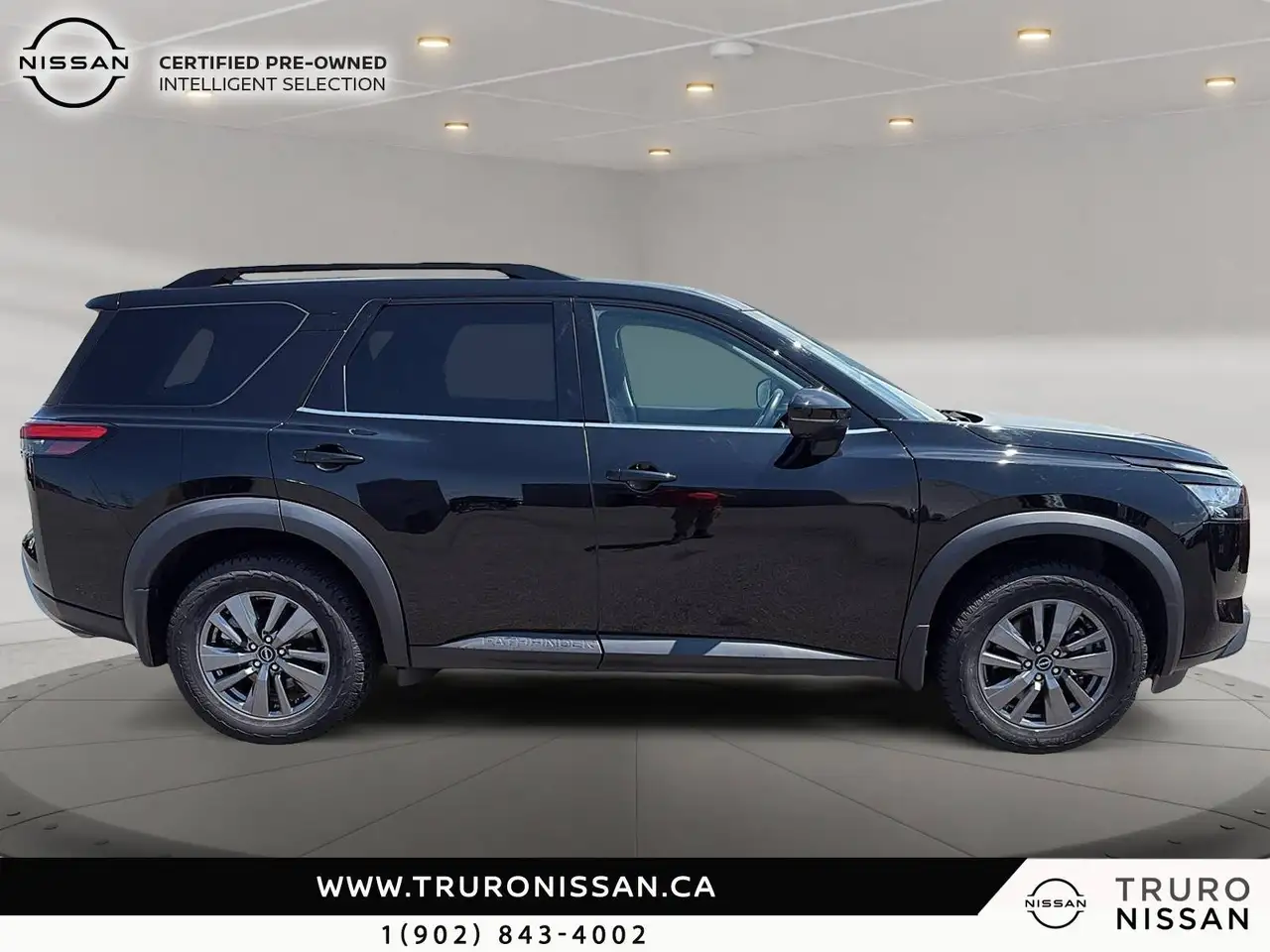 Nissan Pathfinder снимка Nissan Pathfinder