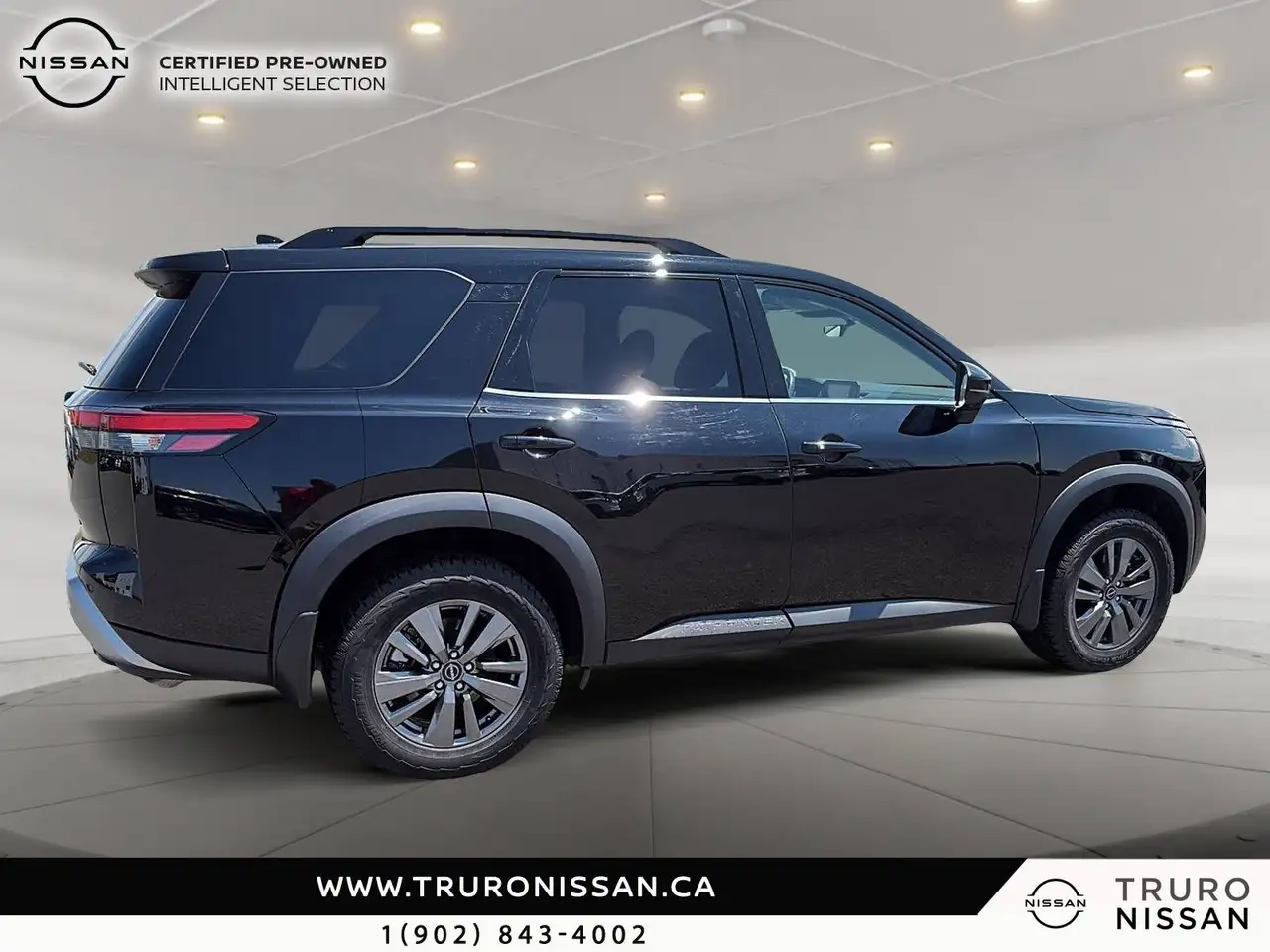 Nissan Pathfinder снимка Nissan Pathfinder
