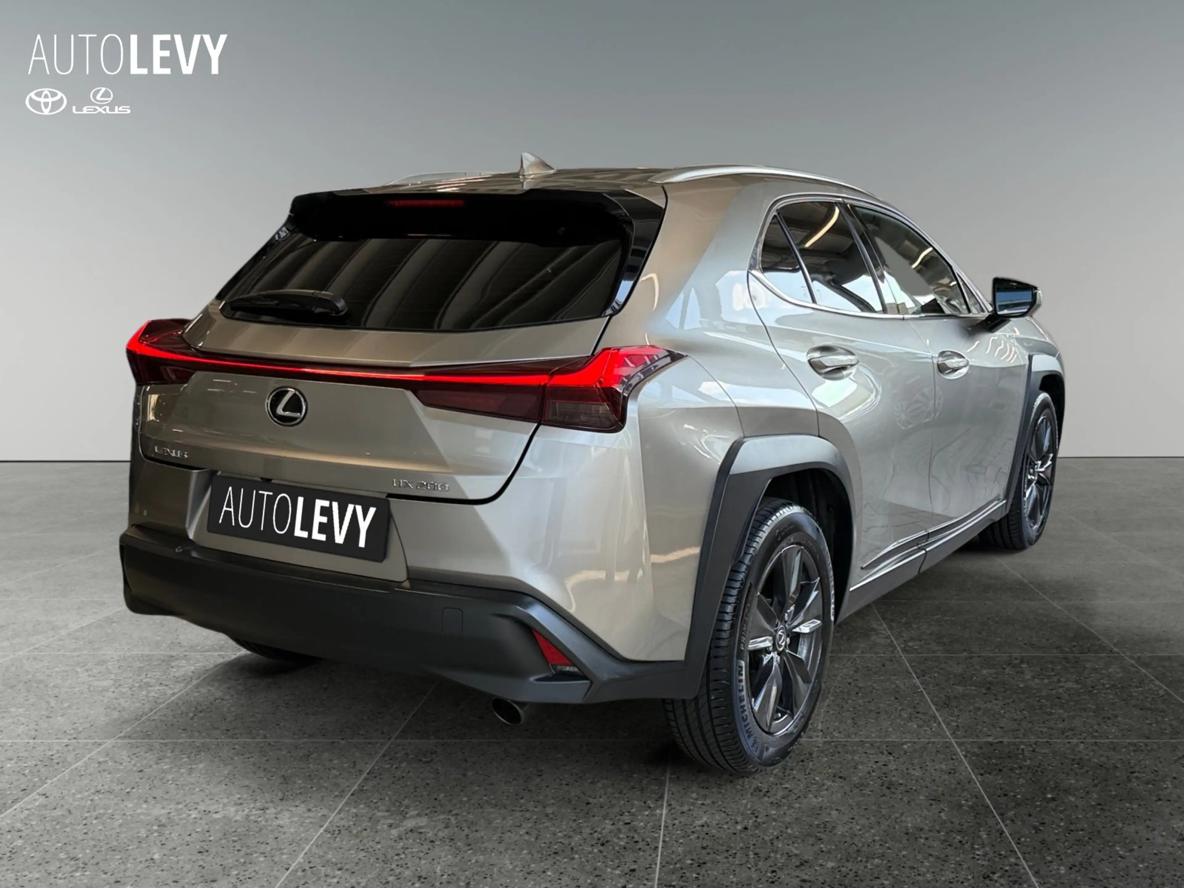 Lexus UX 200 UX200 Launch Edition +WinterPaket+Navi+CarPlay+ — photo 6