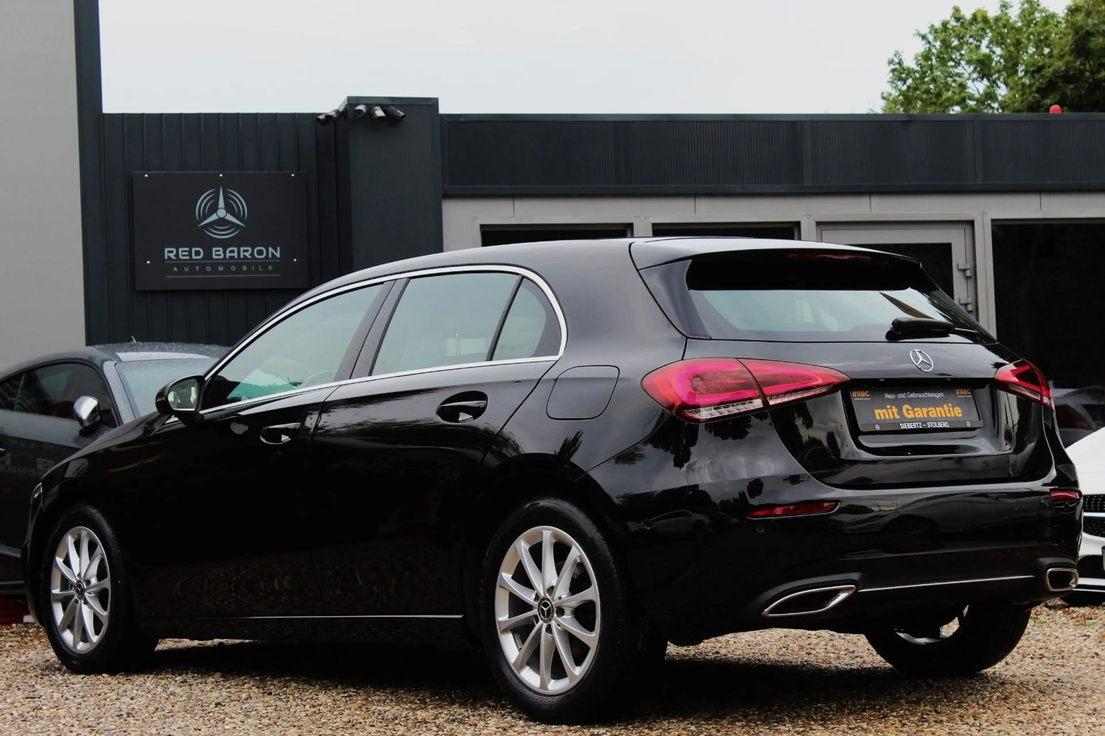 Mercedes-Benz A 180 d 9-G LEDER NAVI LED STANDHEIZUNG MBUX — photo 4