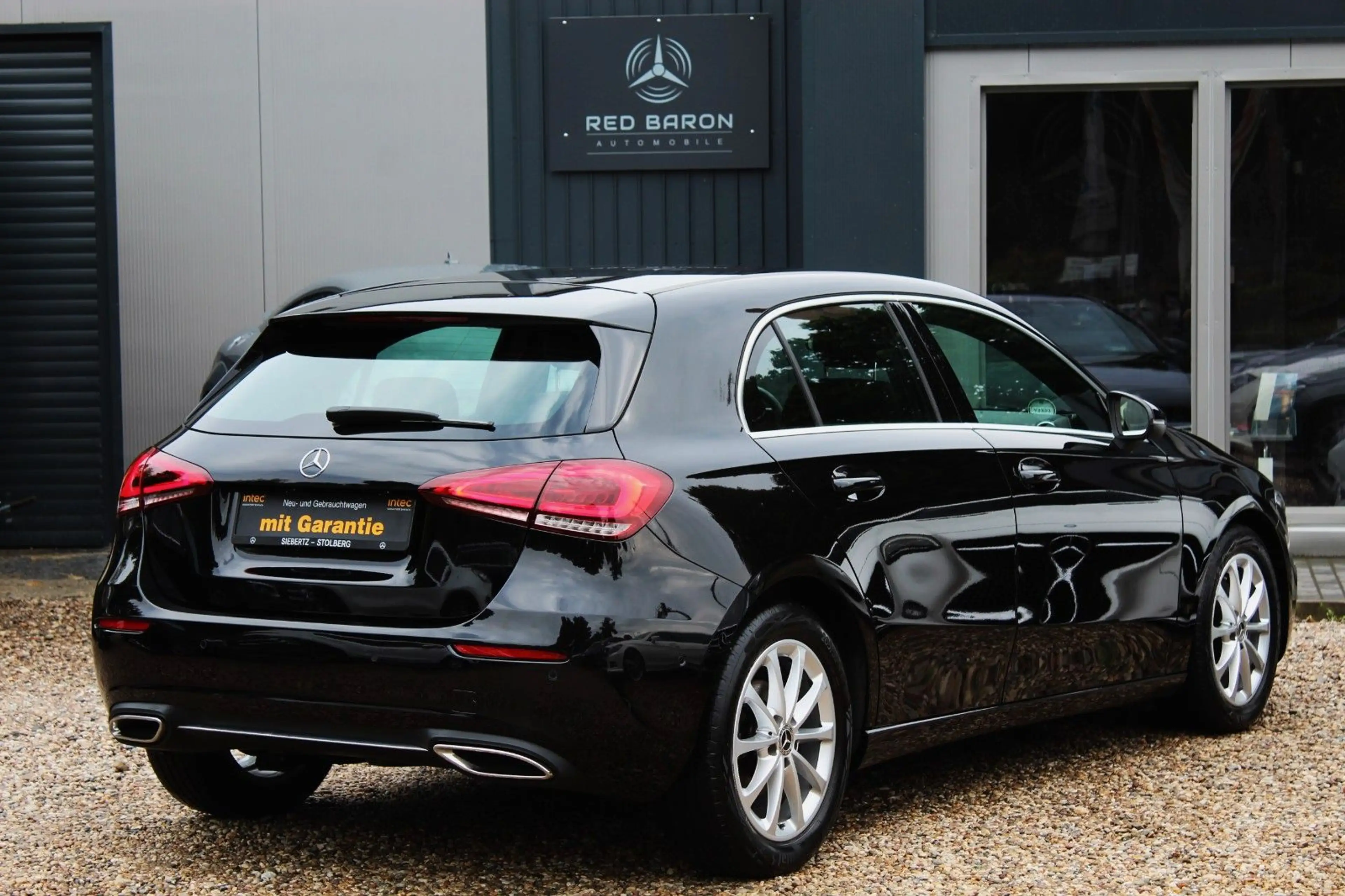 Mercedes-Benz A 180 d 9-G LEDER NAVI LED STANDHEIZUNG MBUX — photo 6