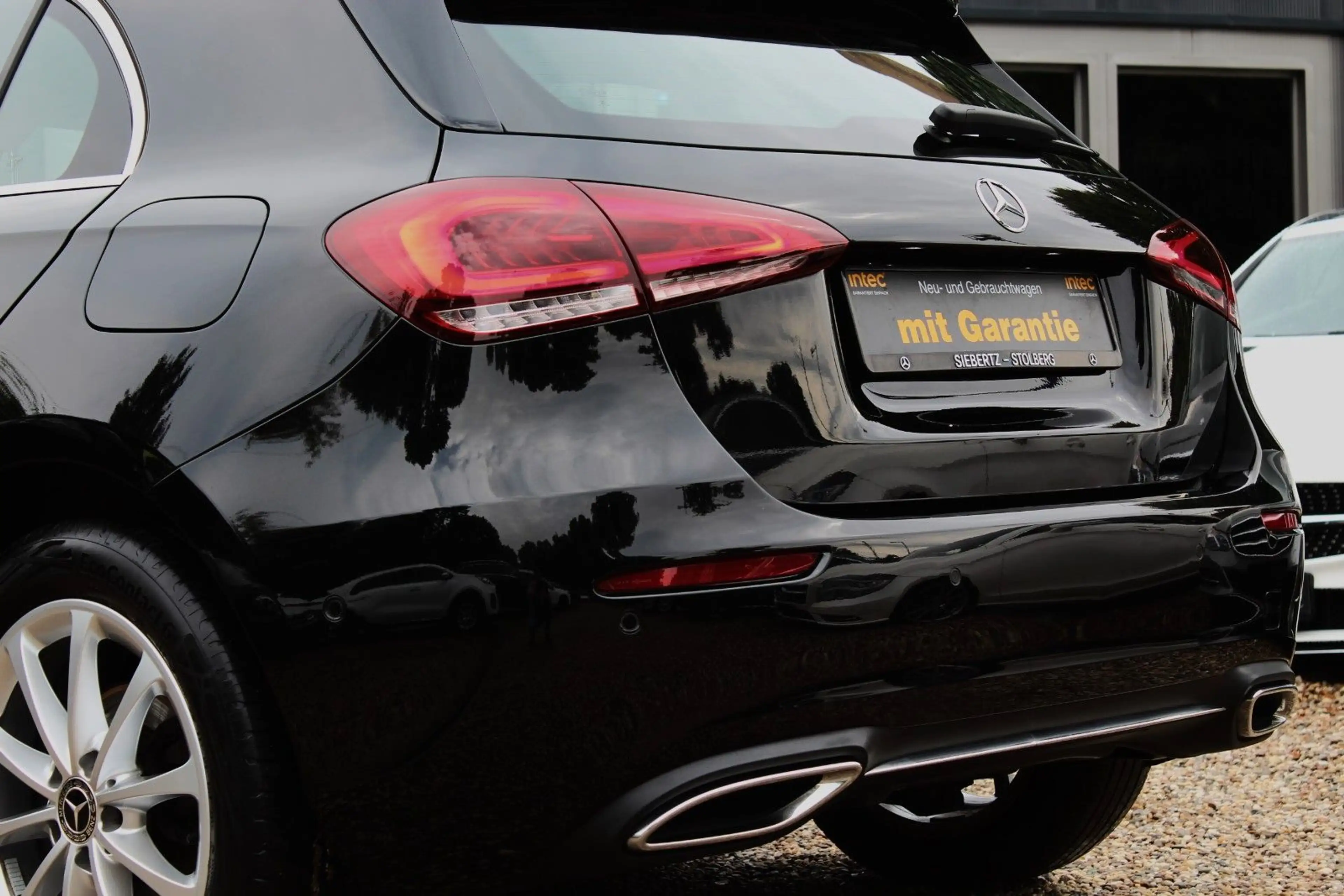 Mercedes-Benz A 180 d 9-G LEDER NAVI LED STANDHEIZUNG MBUX — photo 10