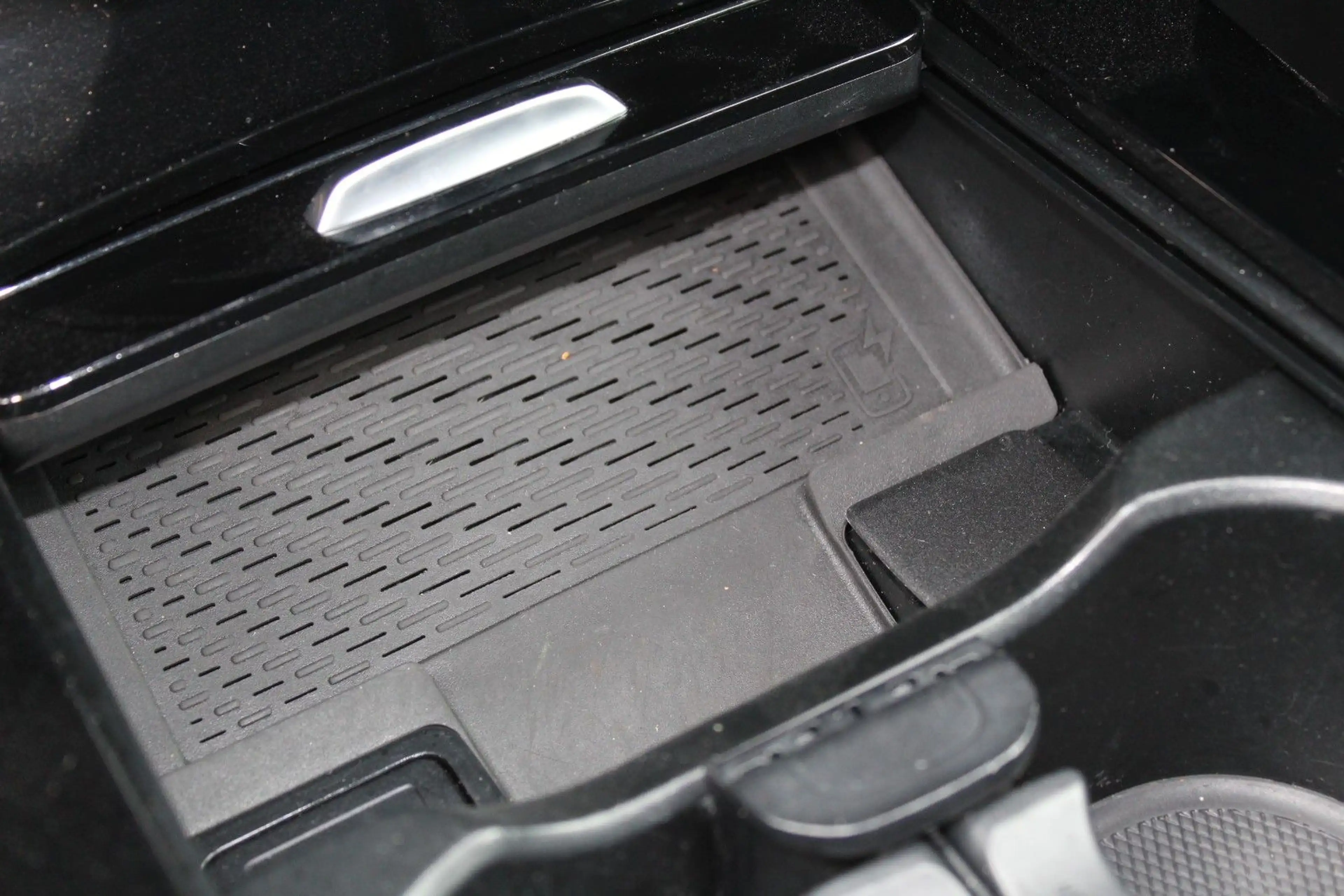 Mercedes-Benz A 180 d 9-G LEDER NAVI LED STANDHEIZUNG MBUX — photo 26