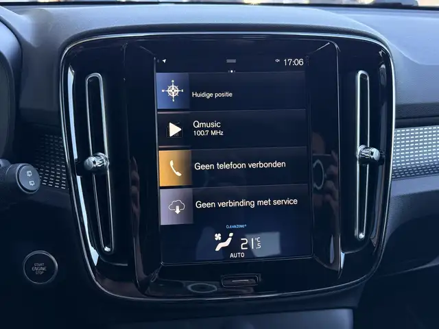 Volvo XC40 view 29