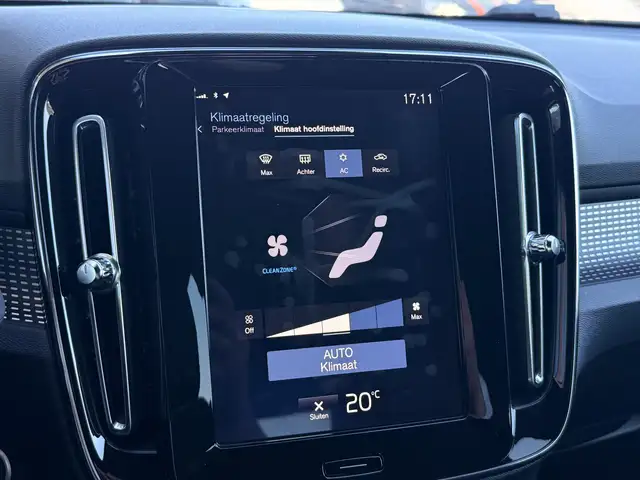 Volvo XC40 view 28