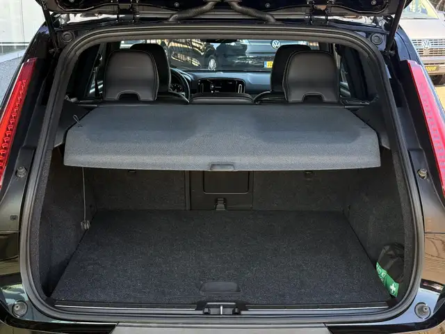 Volvo XC40 view 17