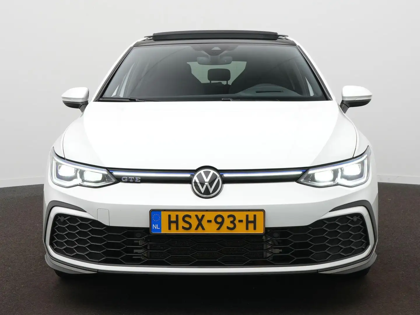 Volkswagen Golf GTE 1.4 eHybrid Panoramadak / Adaptive Cruise / Head u Wit - 2