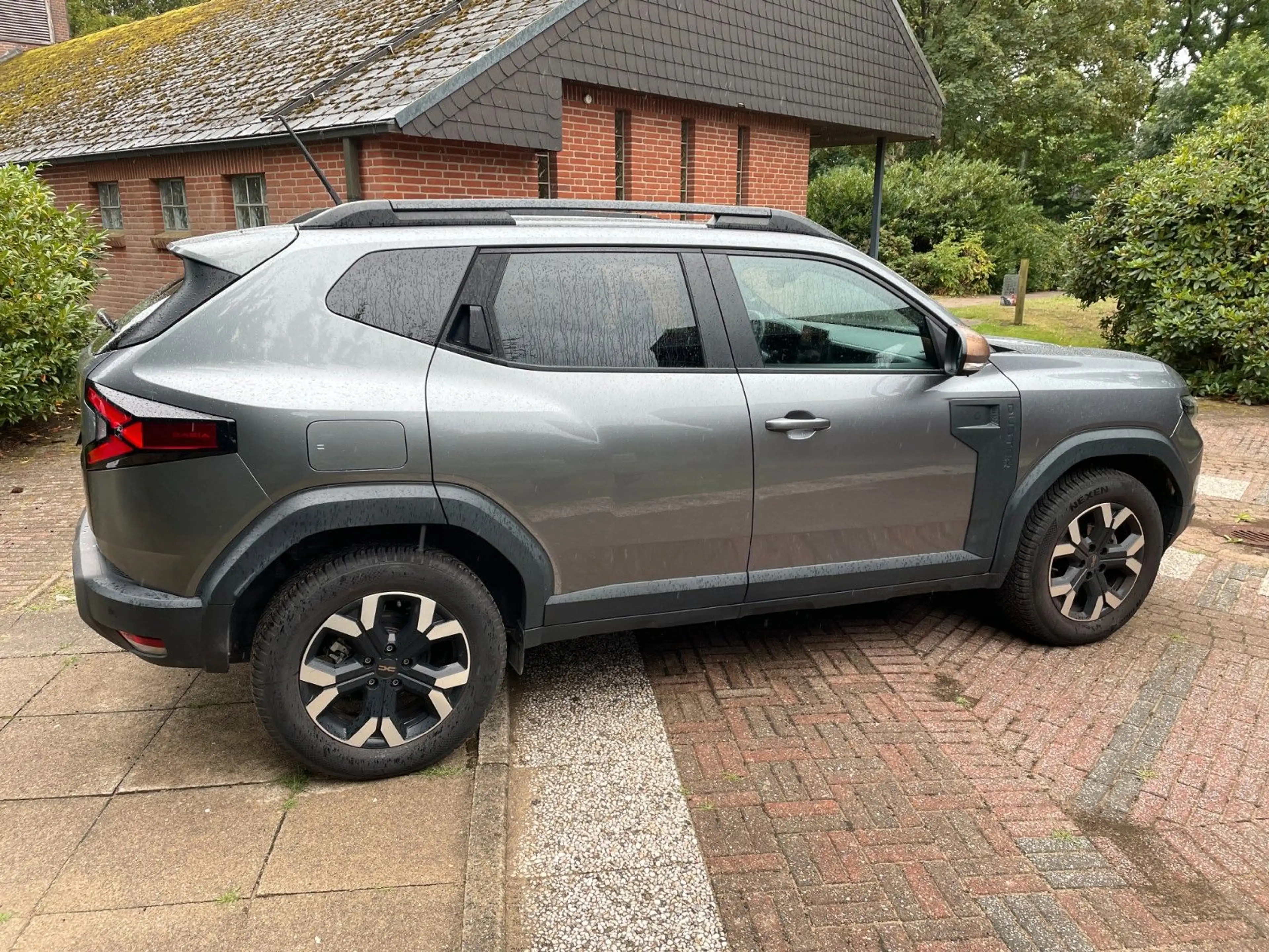 Dacia Duster III ECO-G 100 Extreme — photo 12