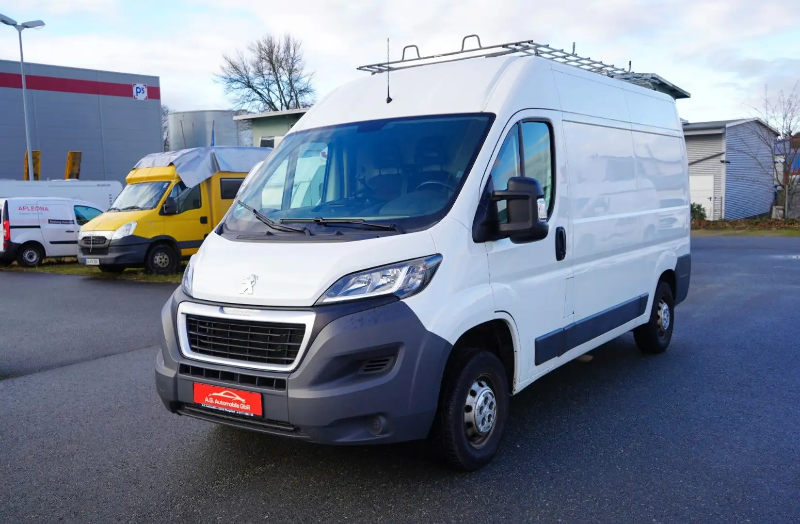 Peugeot Boxer 2.2 HDi *1.Hand*Einparkh*Anhängerk* Weiß - 1