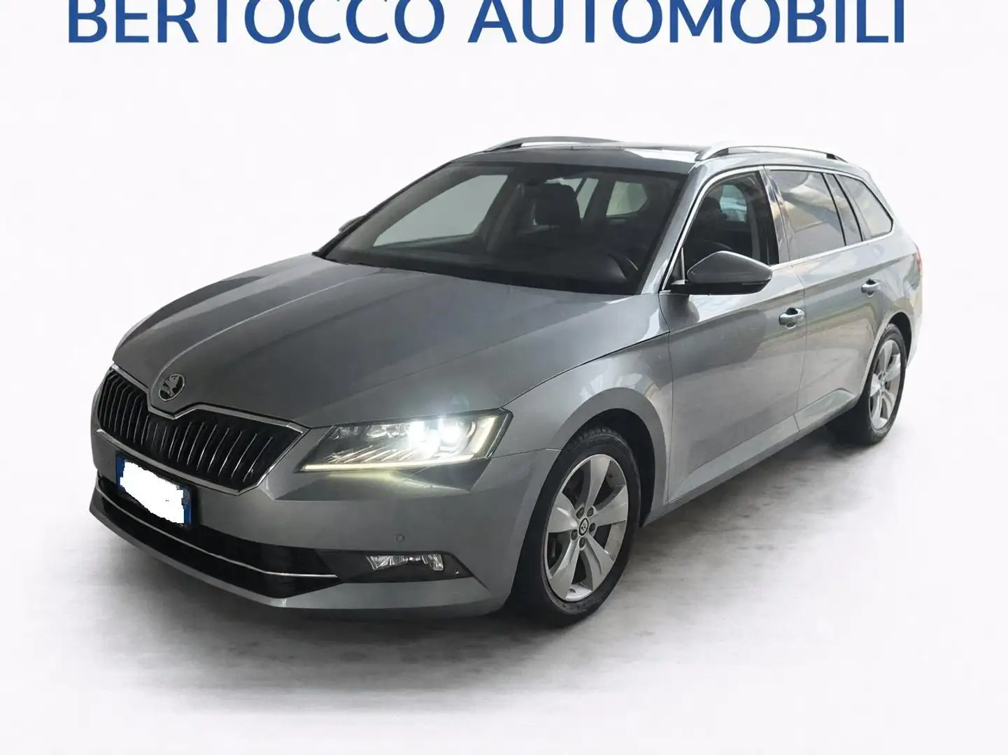 Skoda Superb Wagon 1.6 tdi Executive dsg Gris - 1