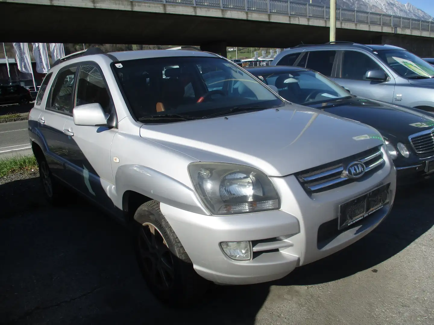Kia Sportage LX 2WD Grau - 2