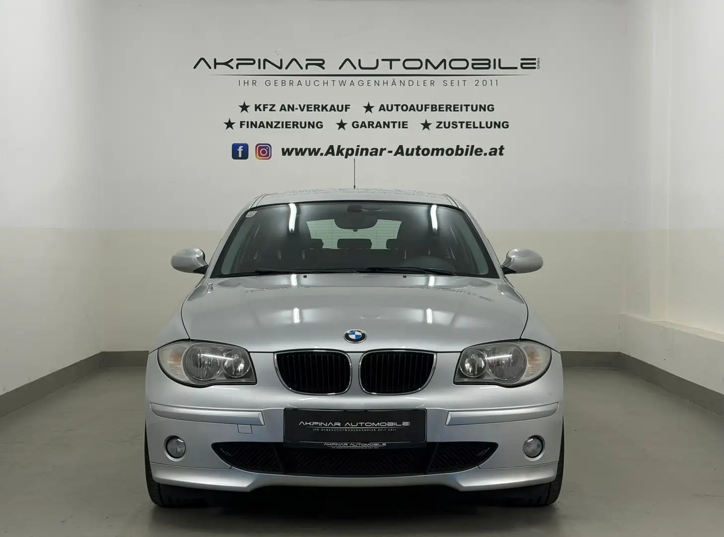 BMW 118 d (E87) Advantage *ERSTBESITZ* Grau - 2