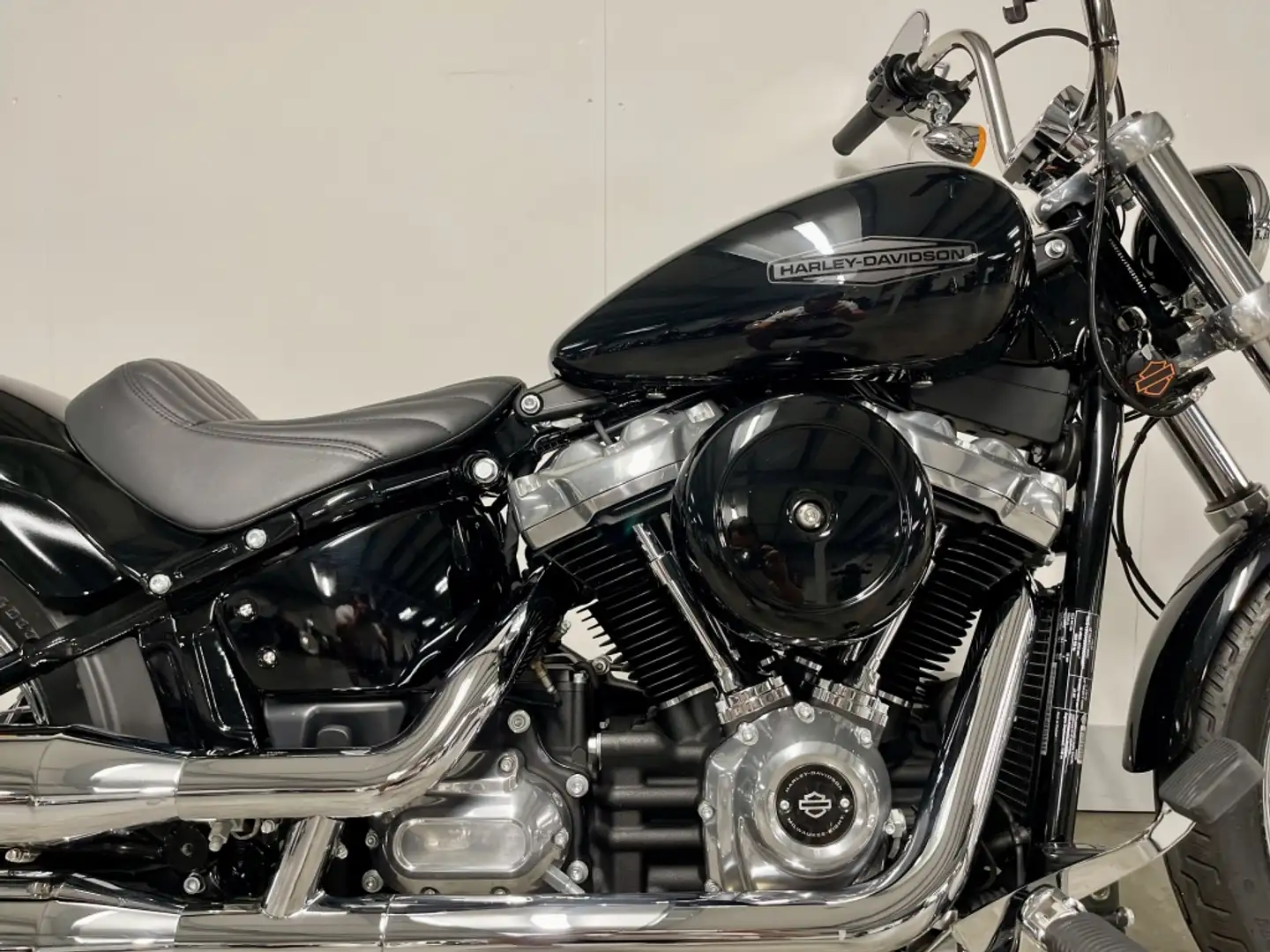 Harley-Davidson Softail FXST STANDARD Černá - 2