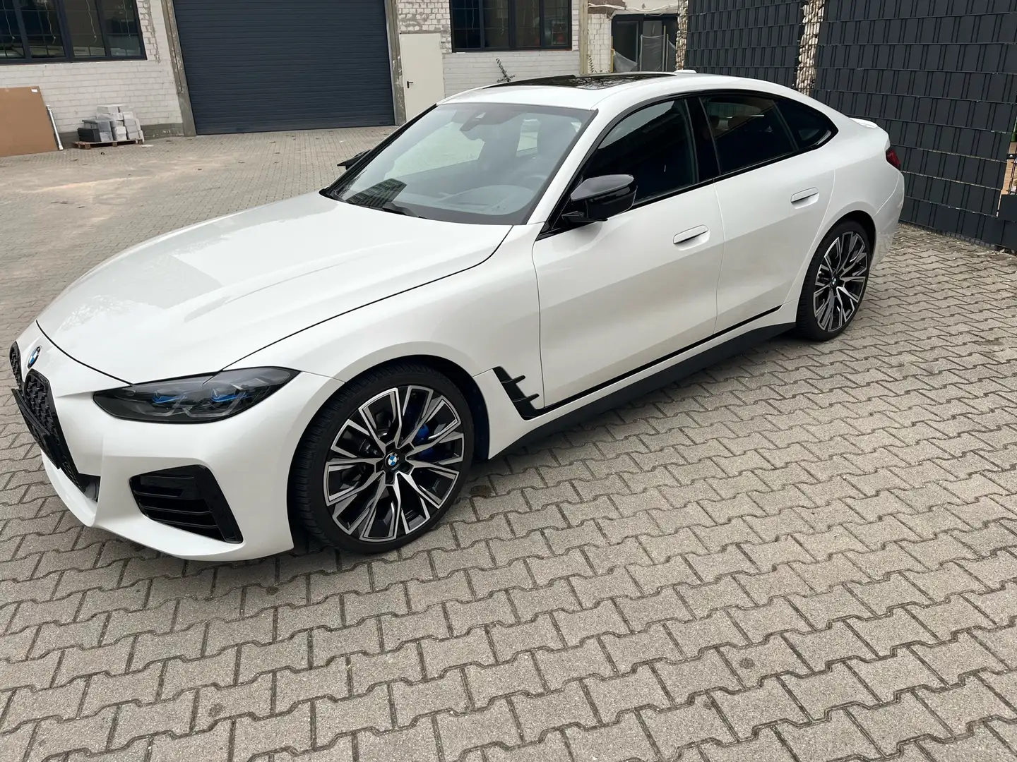 BMW 440 M440i xDrive Gran Coupe Bílá - 1