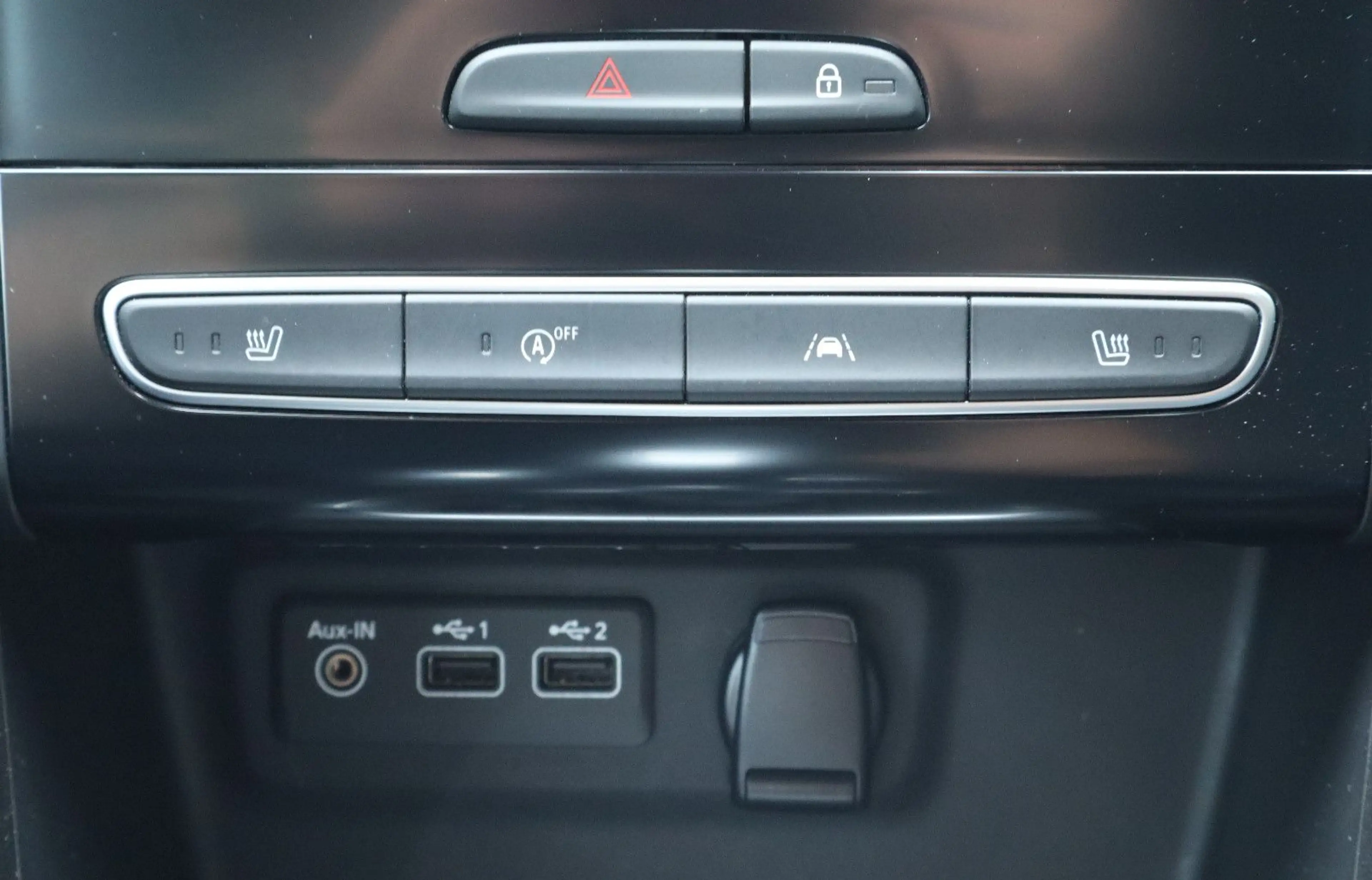 Renault Megane Grandtour 140 Business Edition !LED+Navi! — photo 15