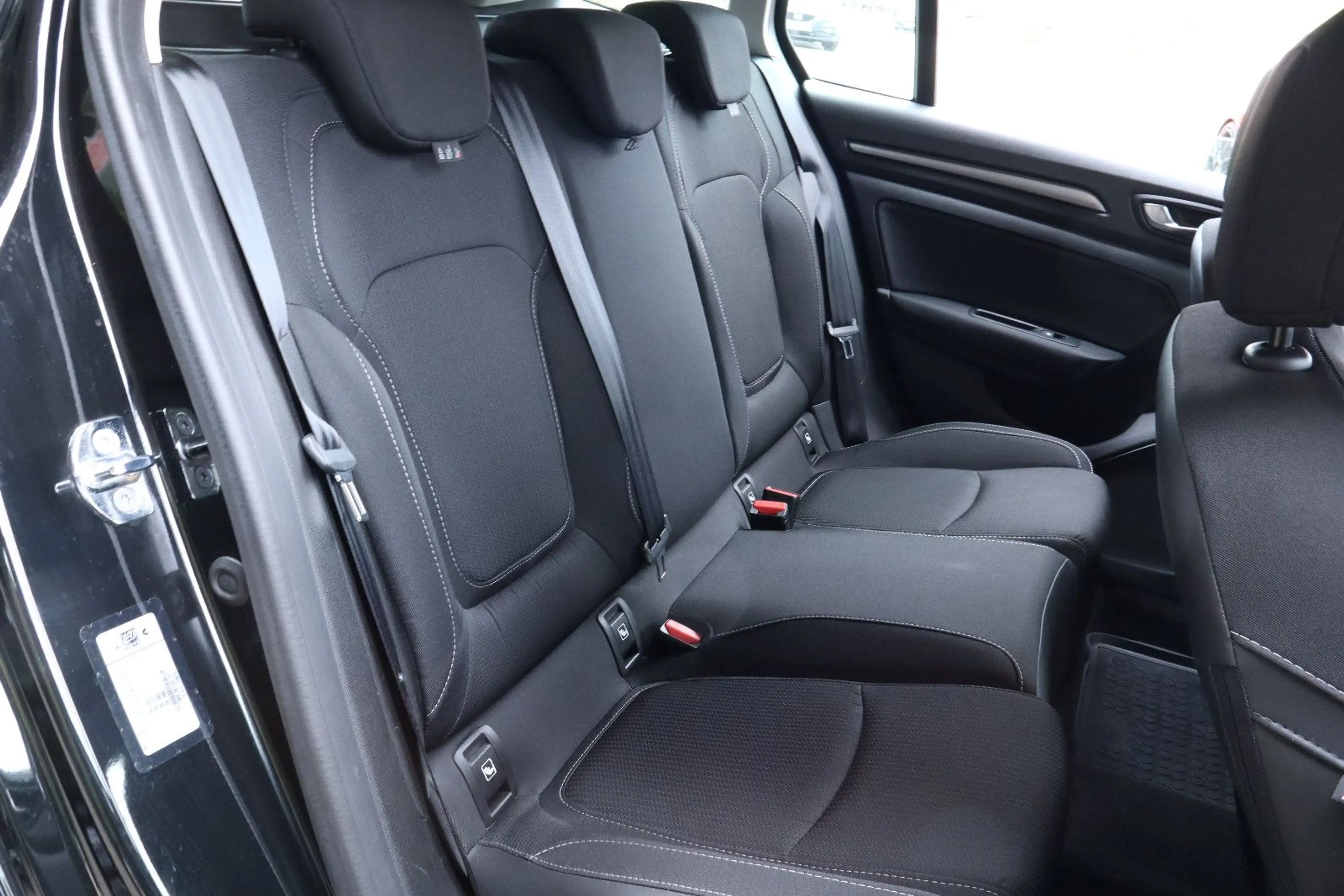 Renault Megane Grandtour 140 Business Edition !LED+Navi! — photo 11