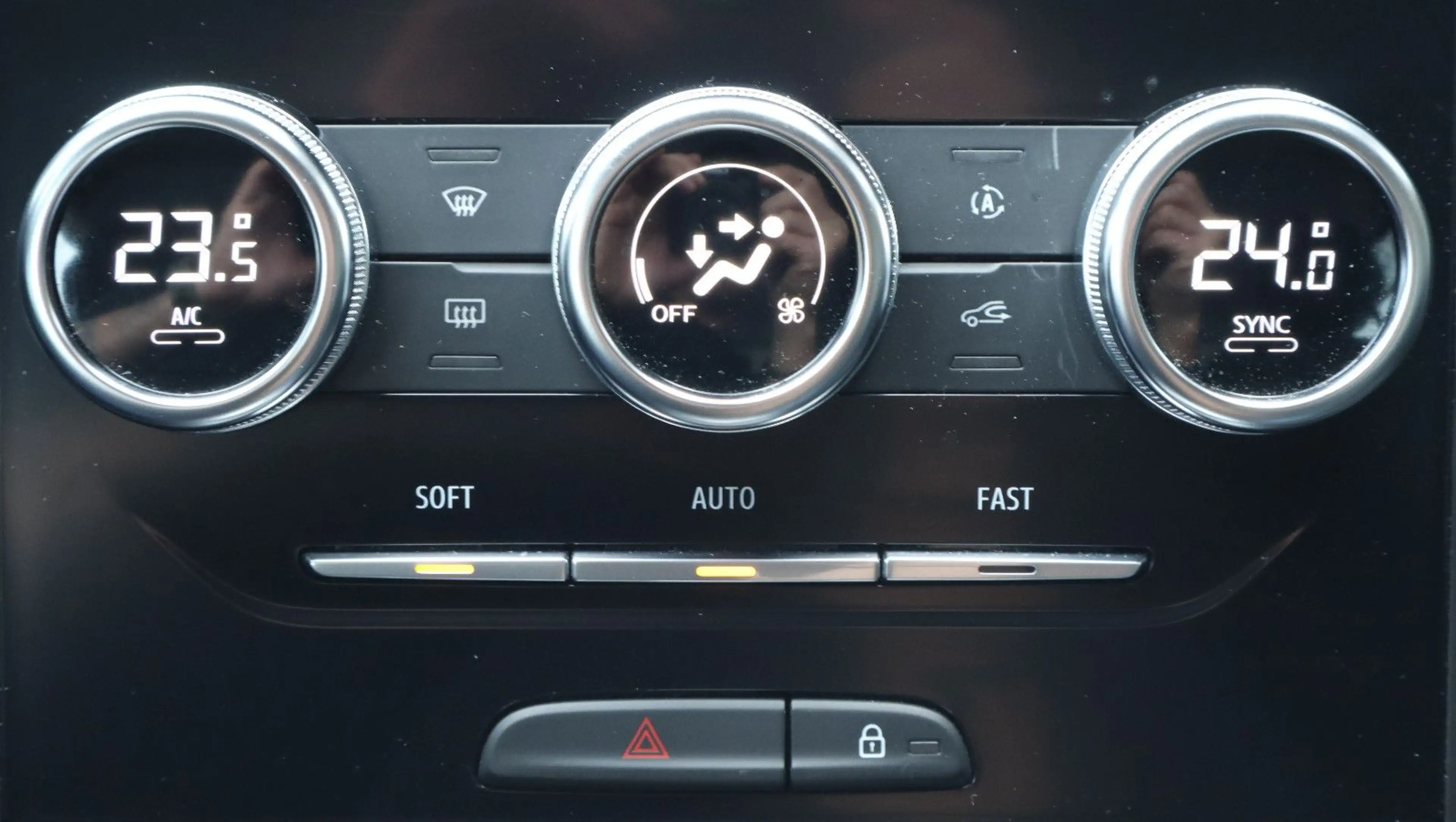 Renault Megane Grandtour 140 Business Edition !LED+Navi! — photo 14