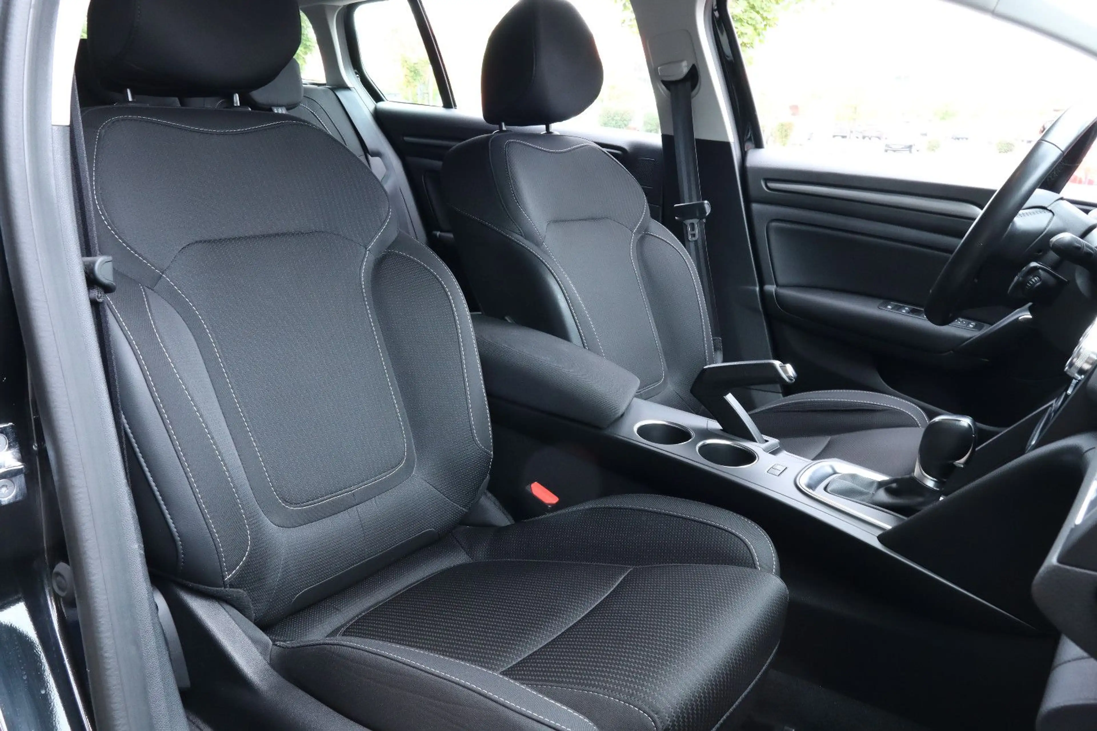 Renault Megane Grandtour 140 Business Edition !LED+Navi! — photo 9