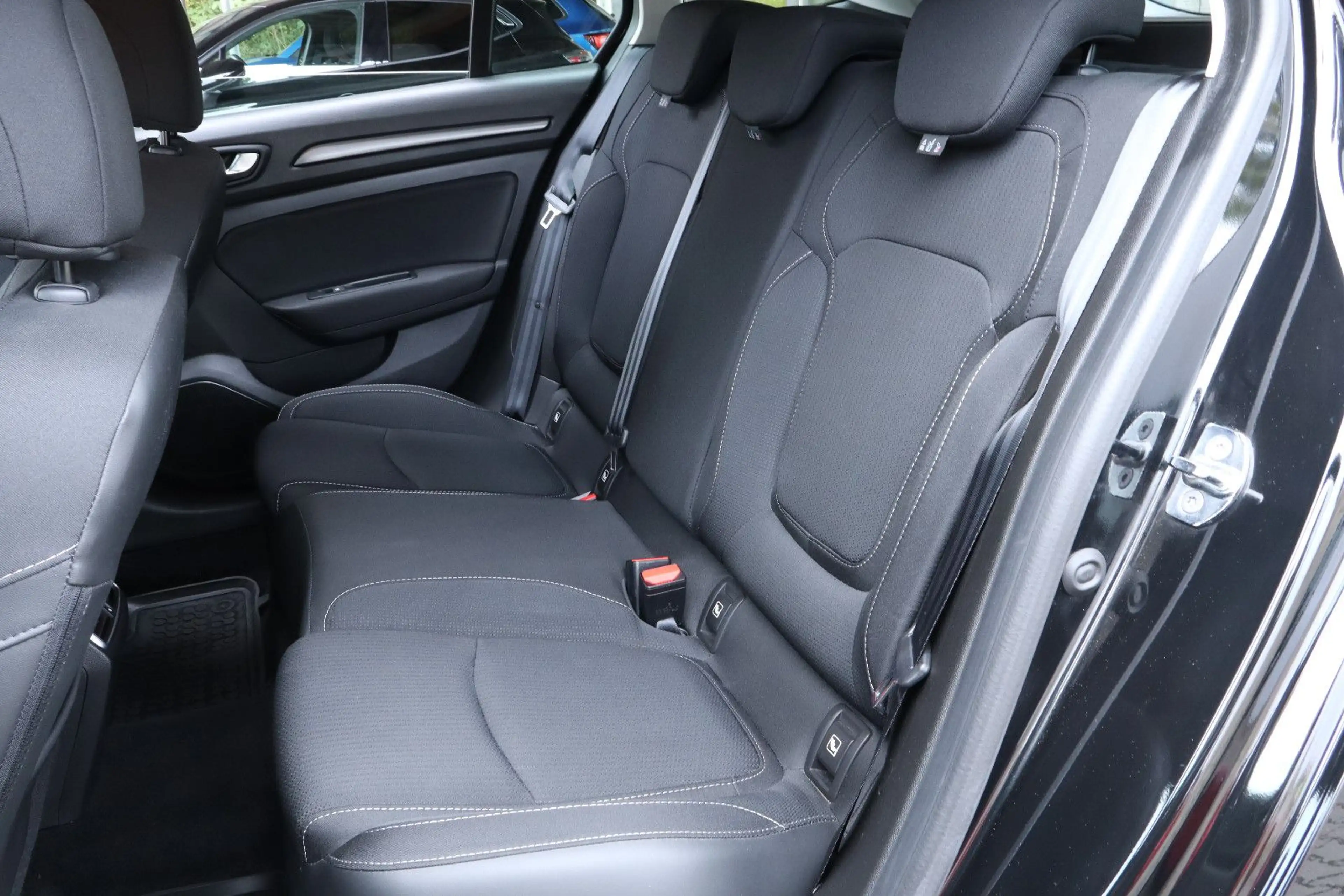 Renault Megane Grandtour 140 Business Edition !LED+Navi! — photo 10