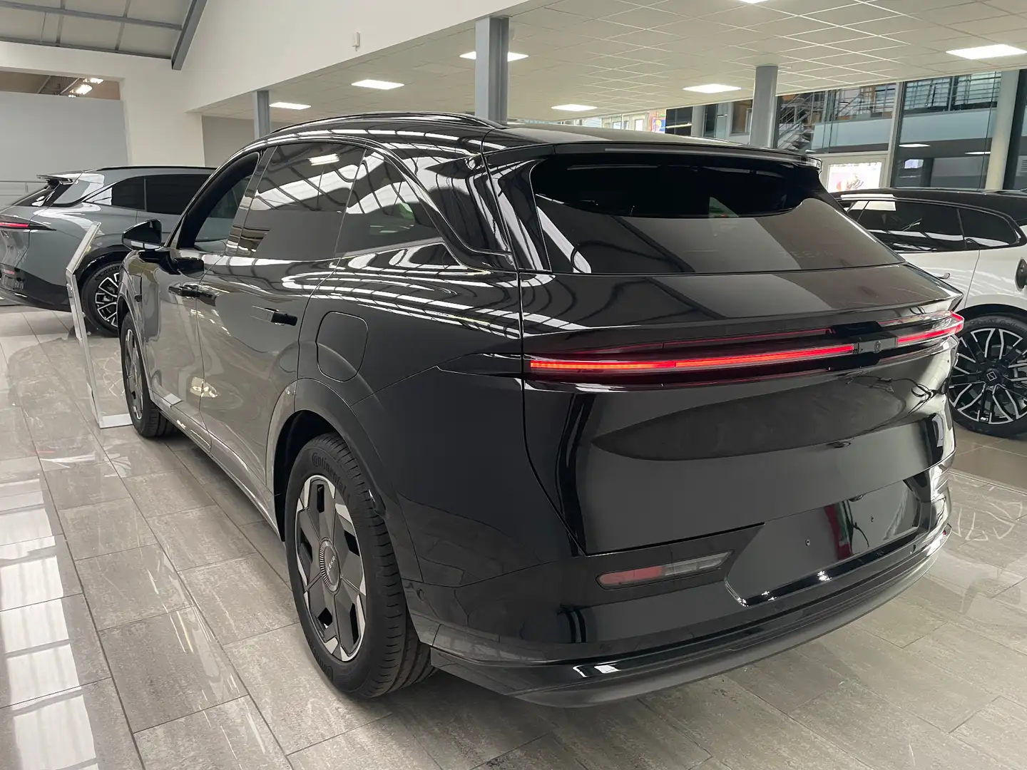 Zeekr 7X Core Schwarz - 2