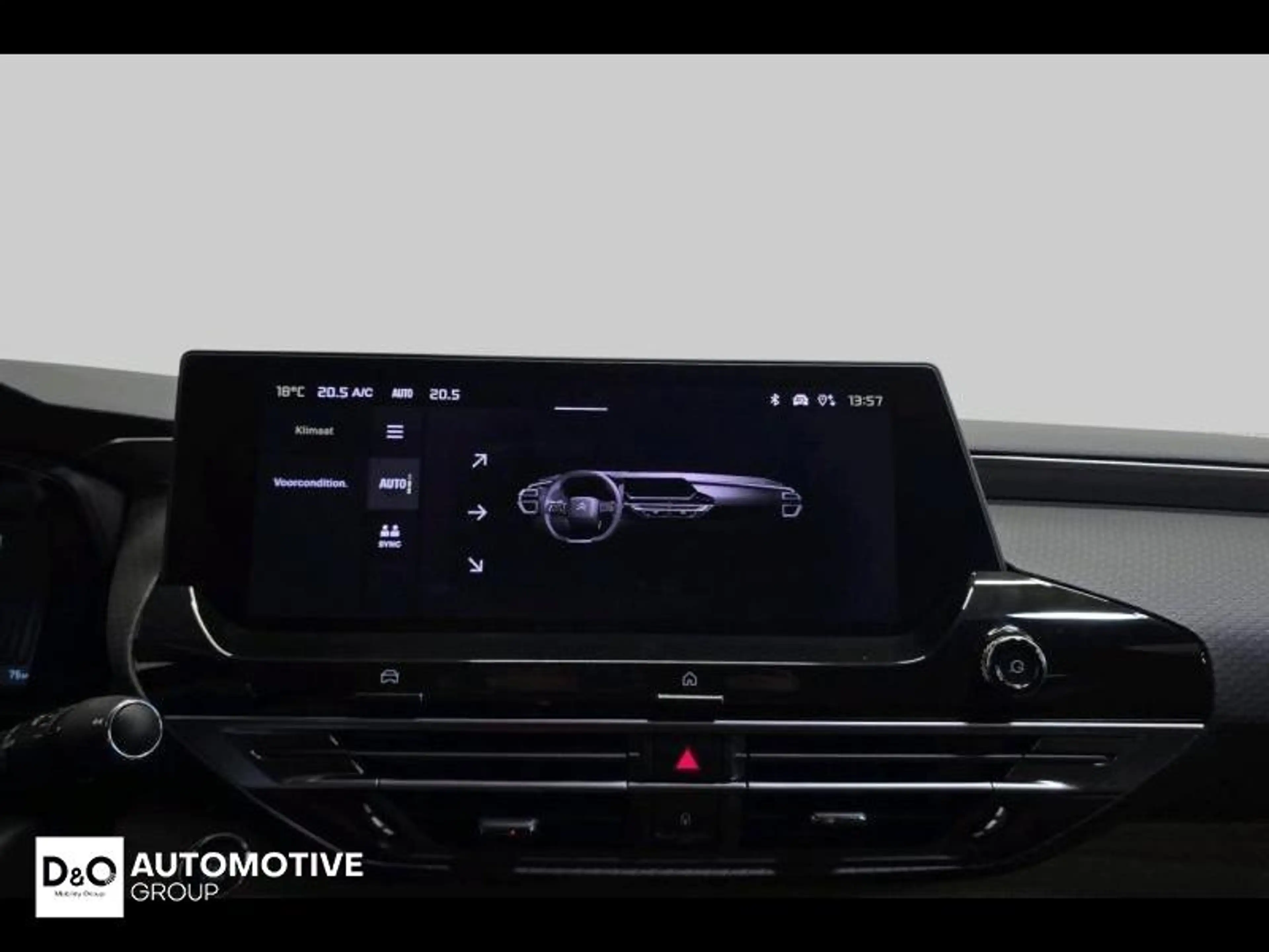 Citroen C5 X plus HYBRID camera gps — photo 15