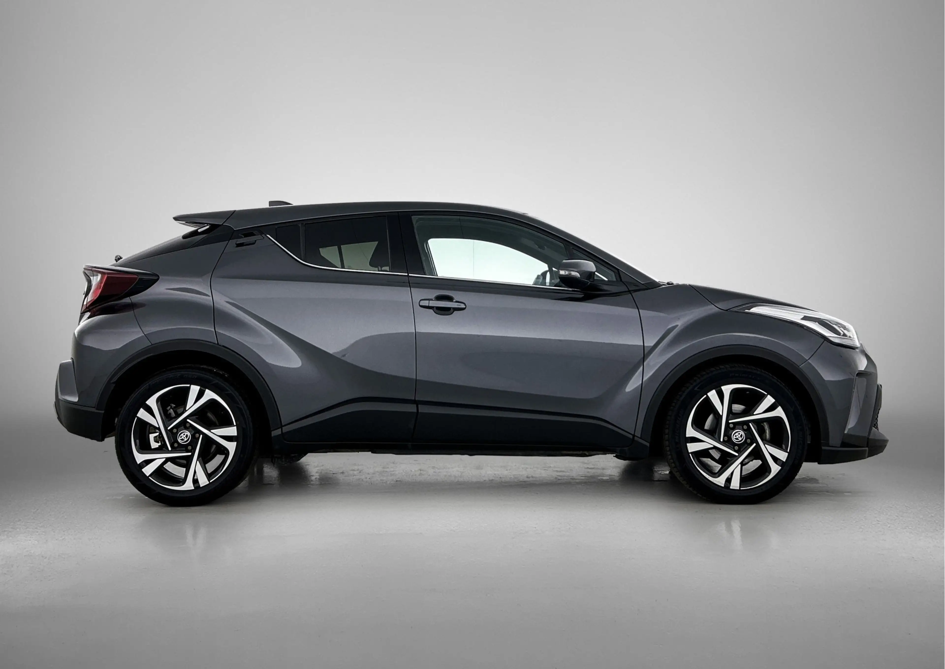 Toyota C-HR 2.0 Hybrid Dynamic — photo 11