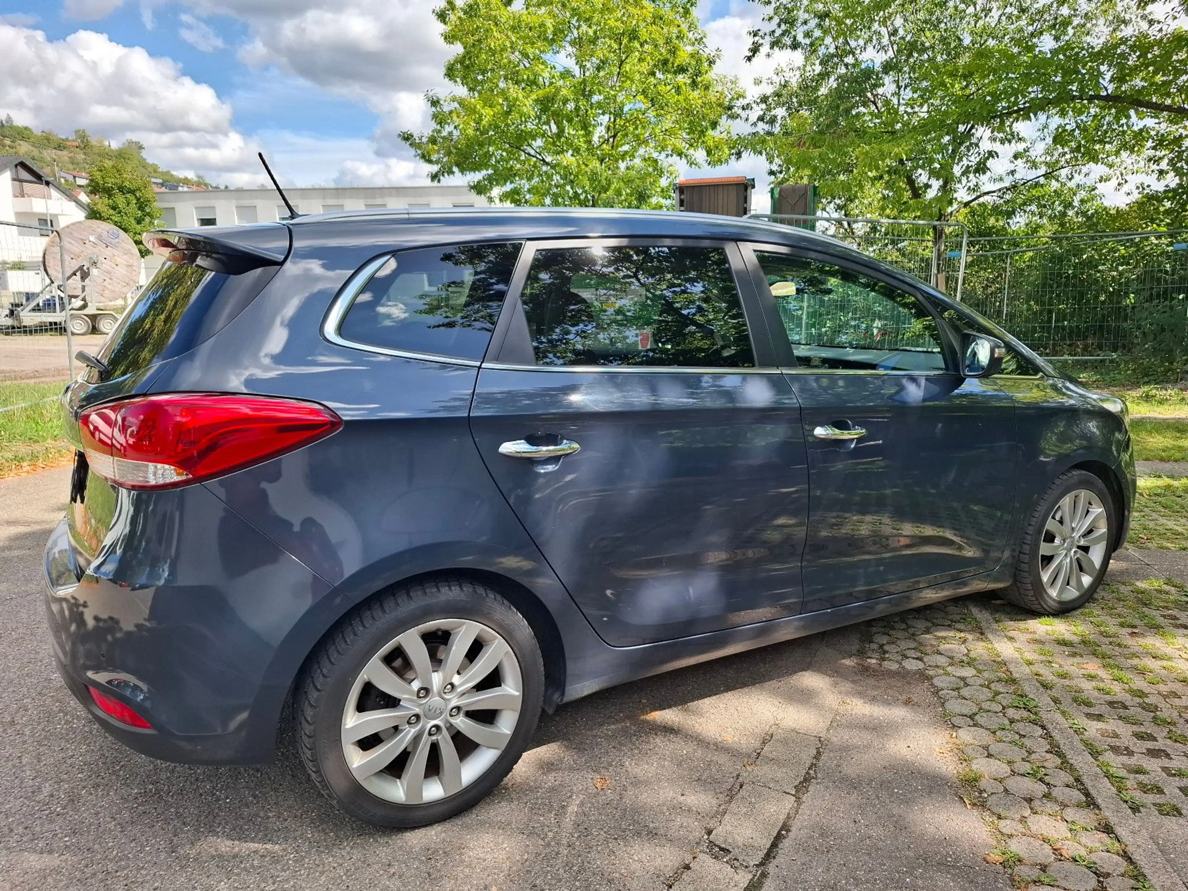 Kia Carens Edition*Voll-Ausstattung*Tüv-09-2027*Gas* — photo 7