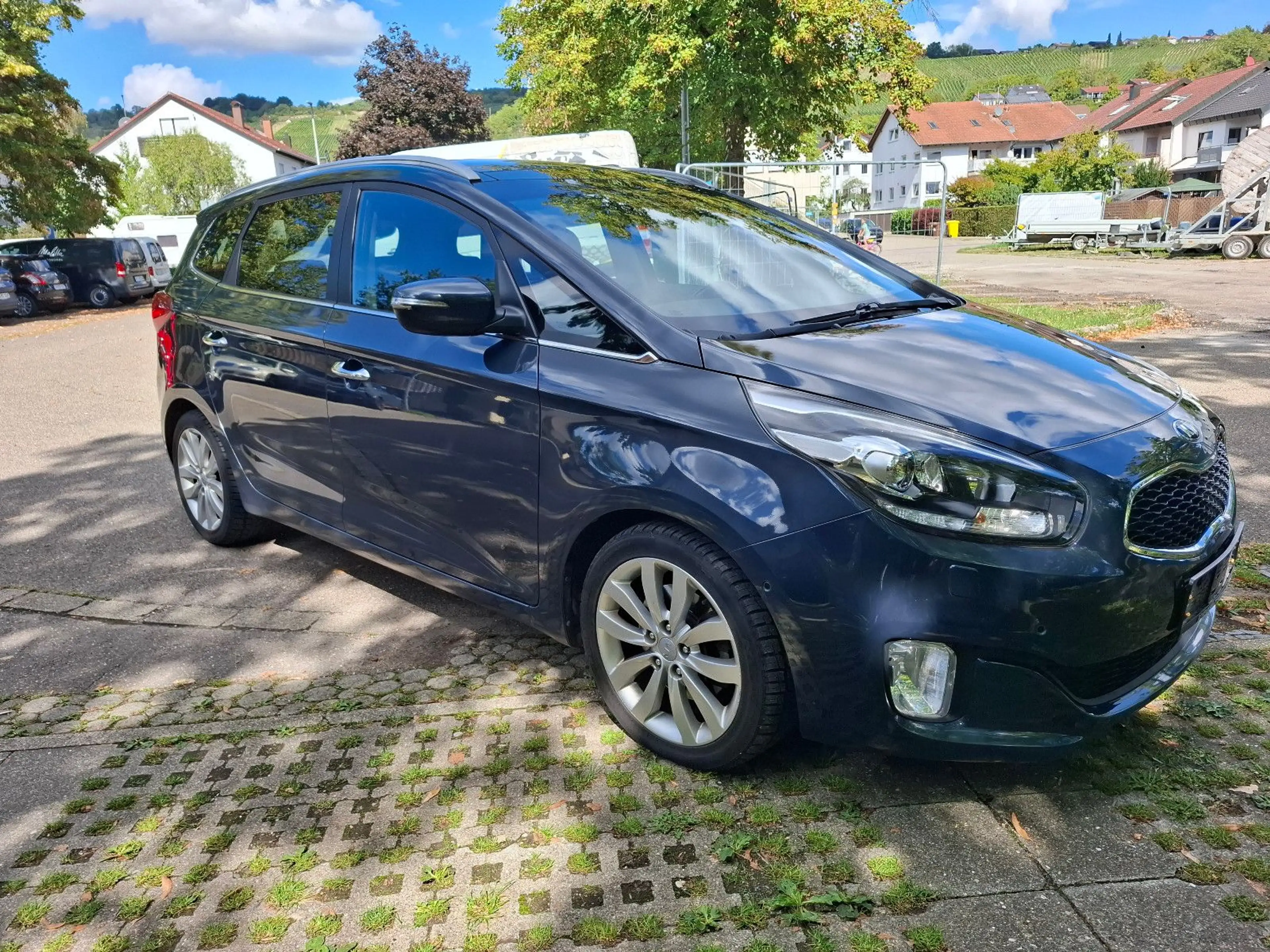 Kia Carens Edition*Voll-Ausstattung*Tüv-09-2027*Gas* — photo 5