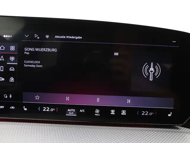 Audi Q5 view 14