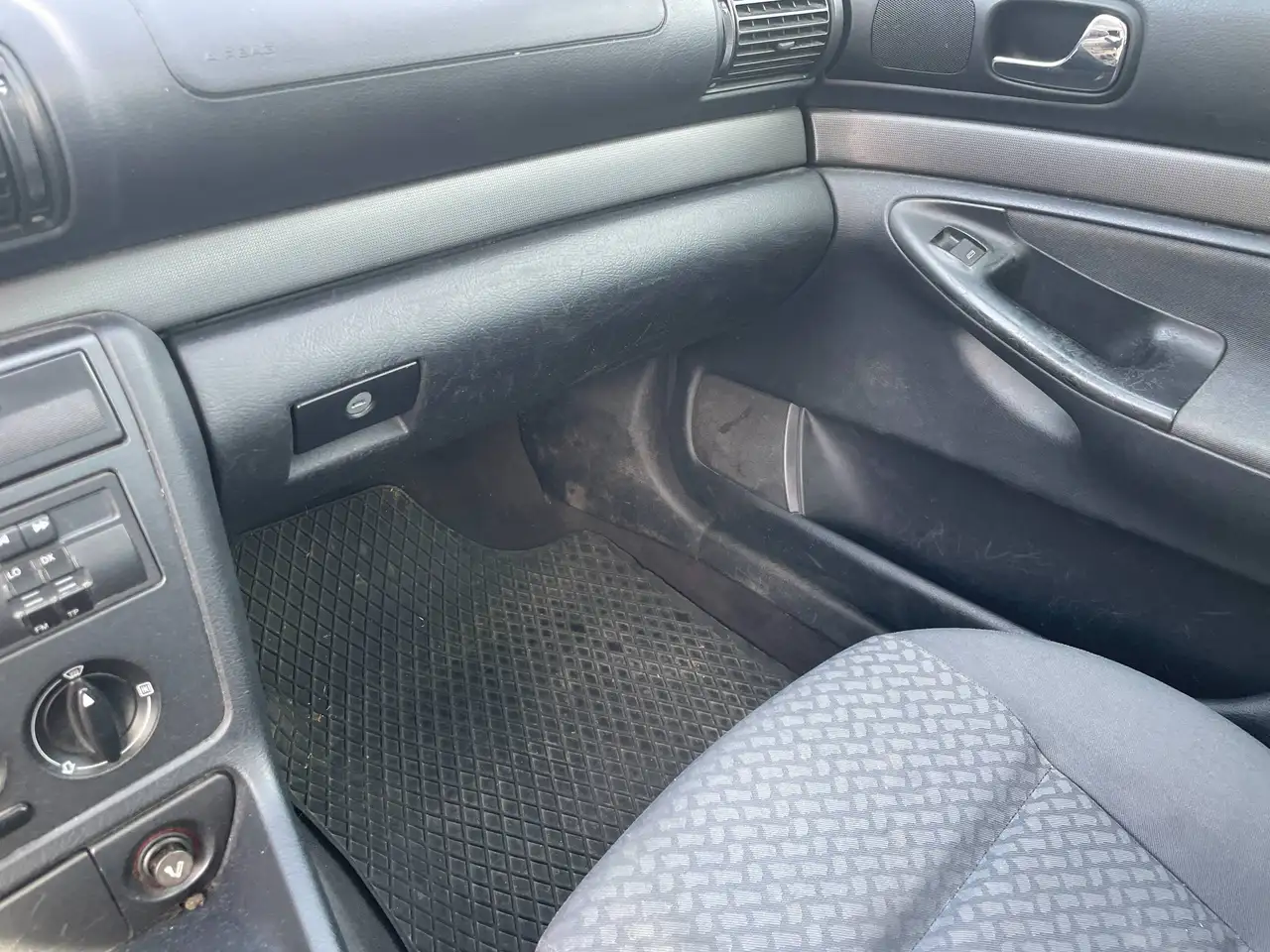 Audi A4 1.6 aus 1. Hd., foto 12