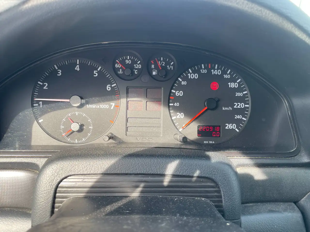 Audi A4 1.6 aus 1. Hd., foto 10