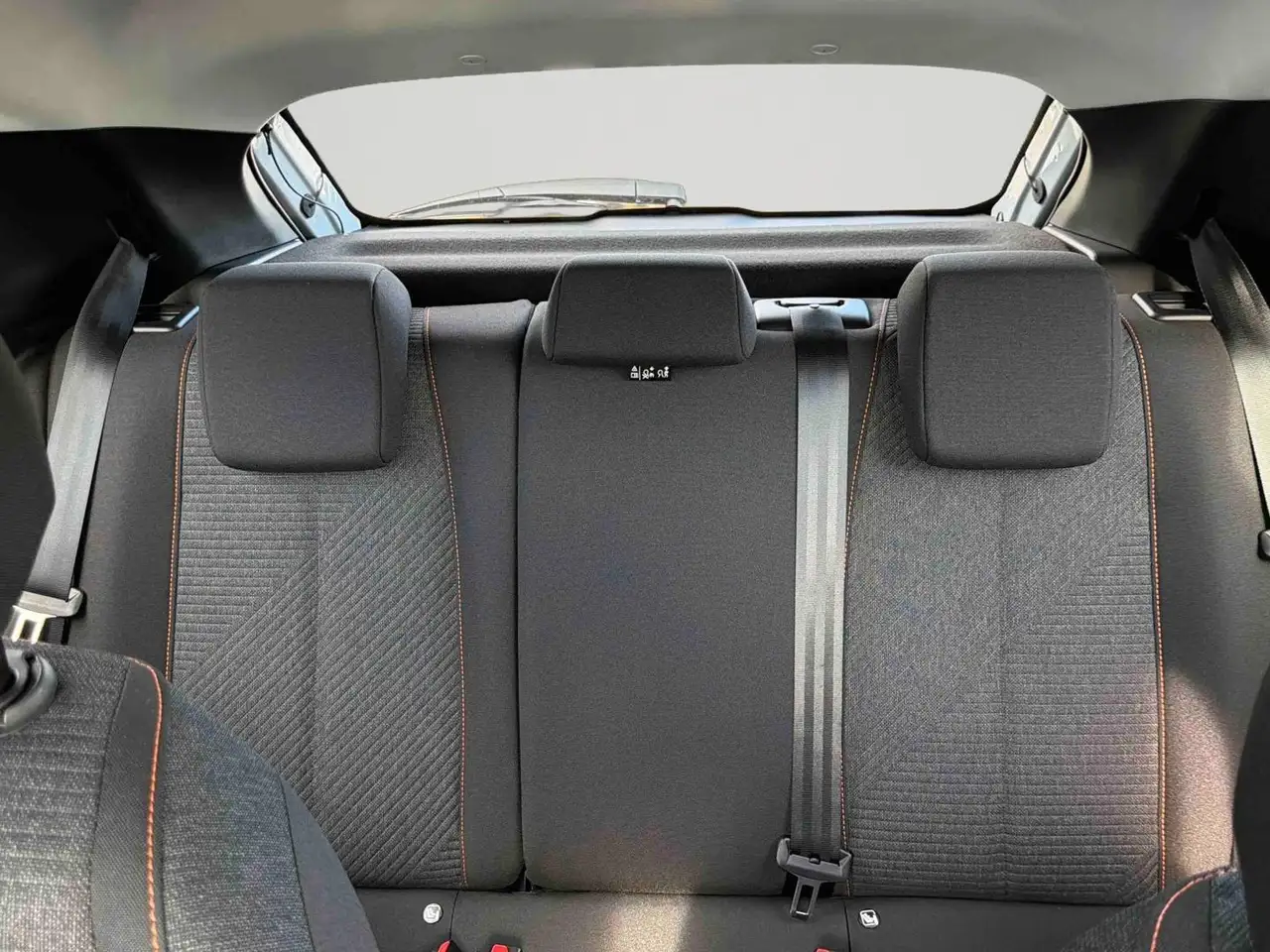 Peugeot 208 208 — photo 19